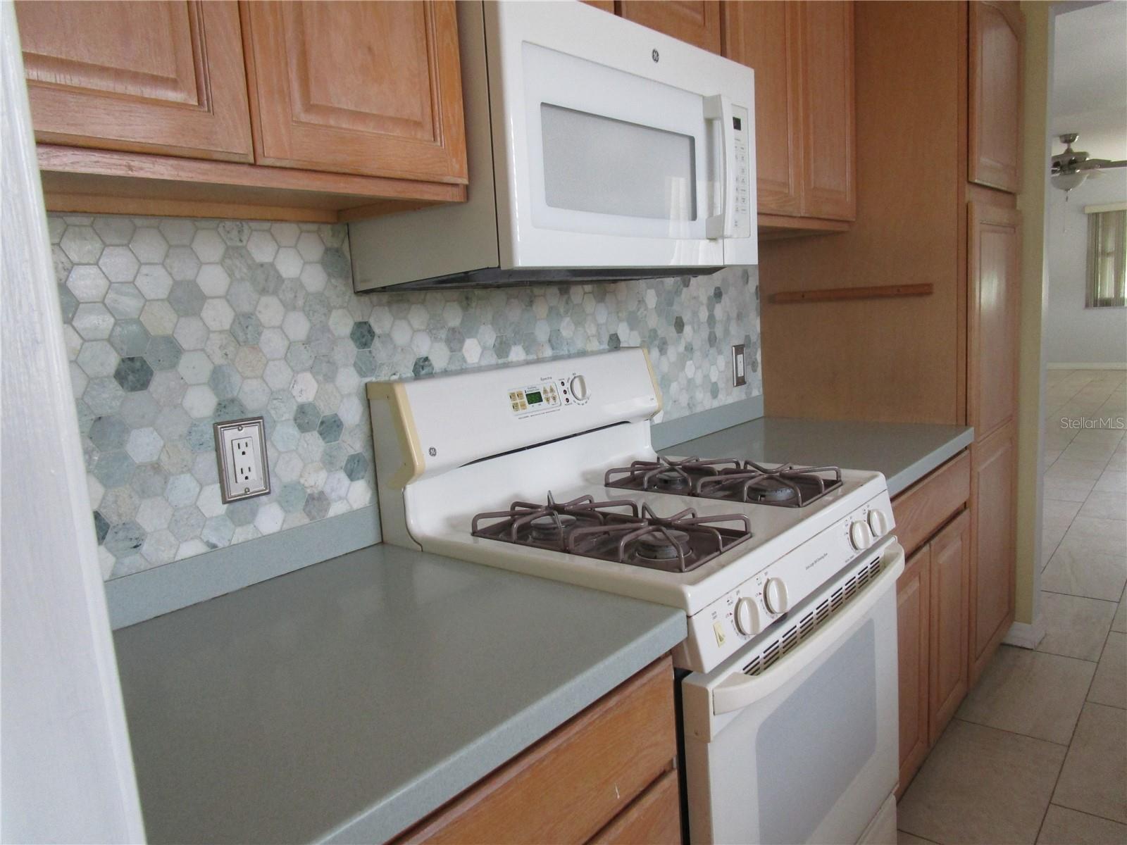 Image 9 of 43 For 6015 19th Street N 301