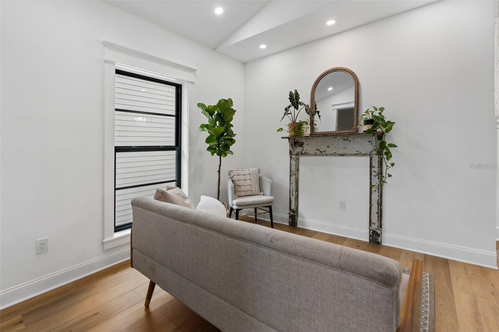 Image 34 of 80 For 3501 Tacon Street
