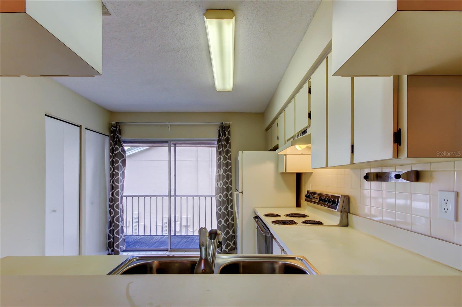 Image 5 of 20 For 6428 Gloria Drive 21