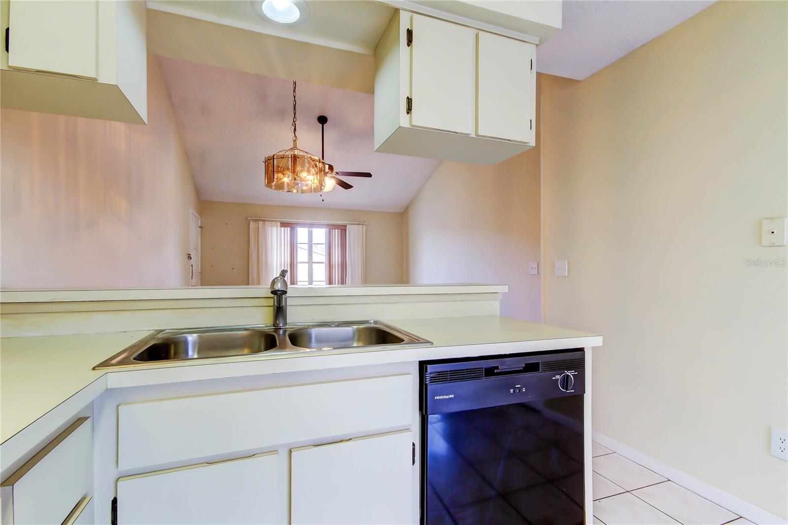 Image 6 of 20 For 6428 Gloria Drive 21