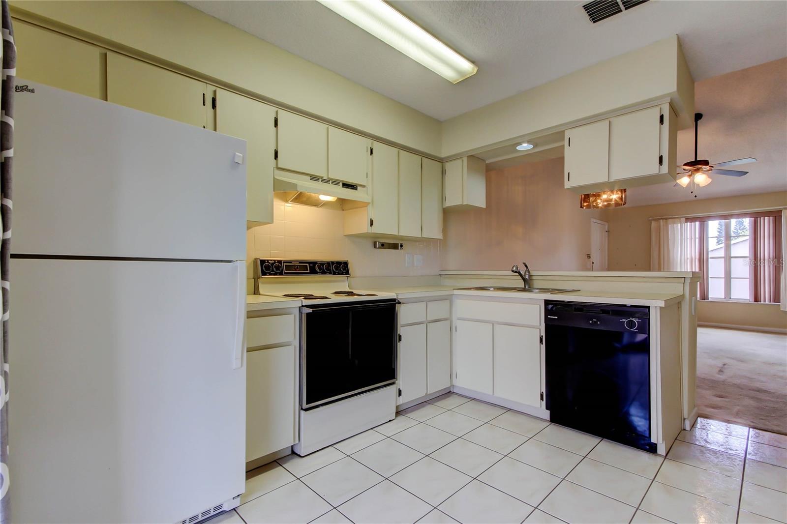 Image 7 of 20 For 6428 Gloria Drive 21