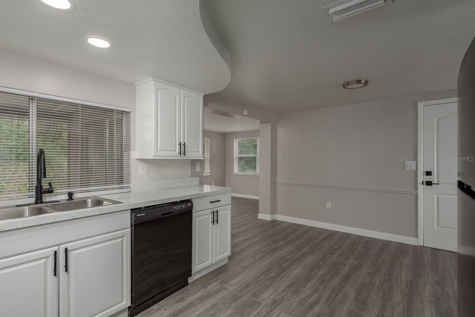 Image 11 of 23 For 3601 Grayton Drive