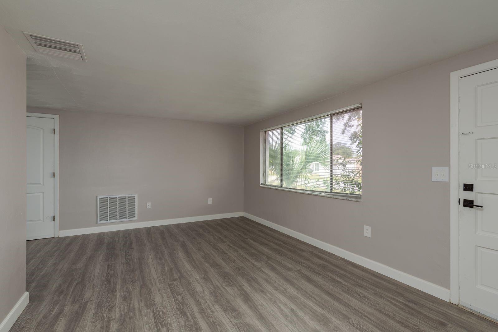 Image 5 of 23 For 3601 Grayton Drive