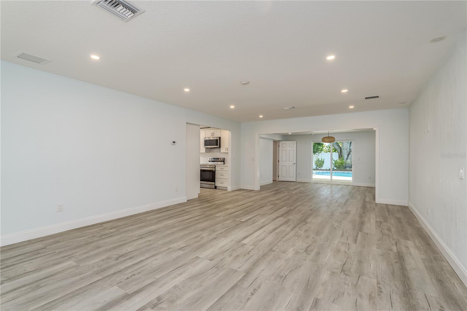Image 4 of 34 For 1152 Jackmar Road