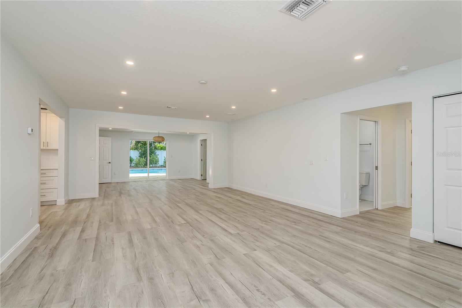 Image 5 of 34 For 1152 Jackmar Road