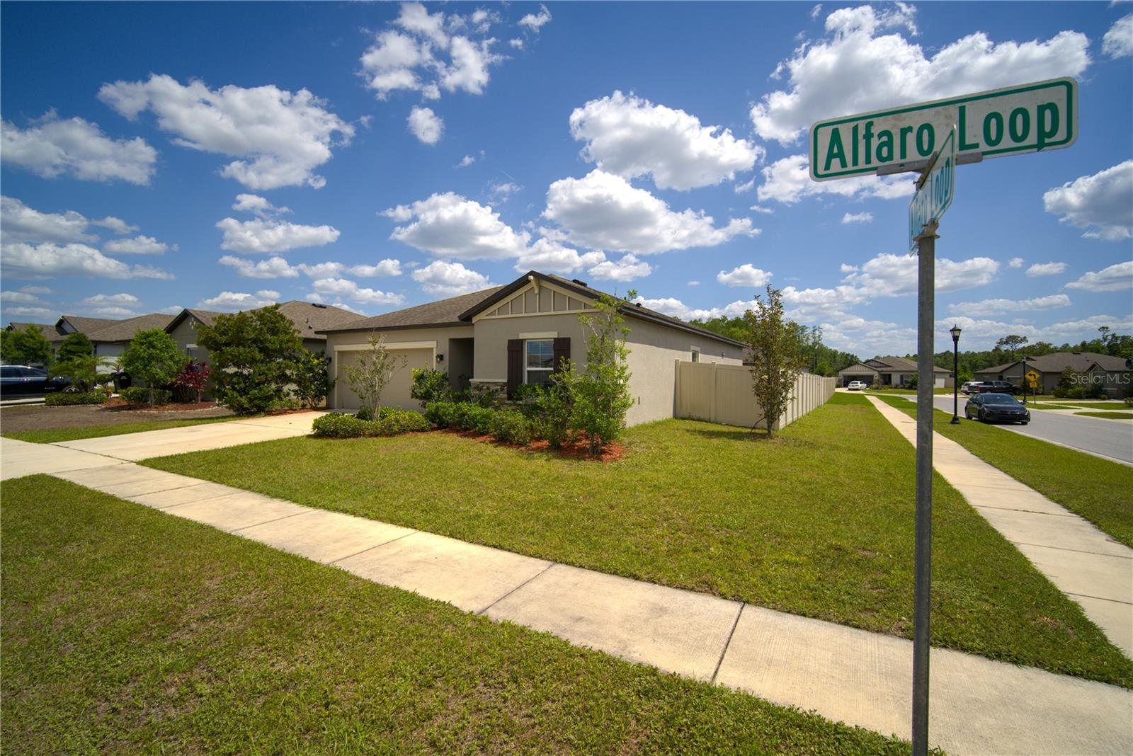 Image 3 of 23 For 19047 Alfaro Loop