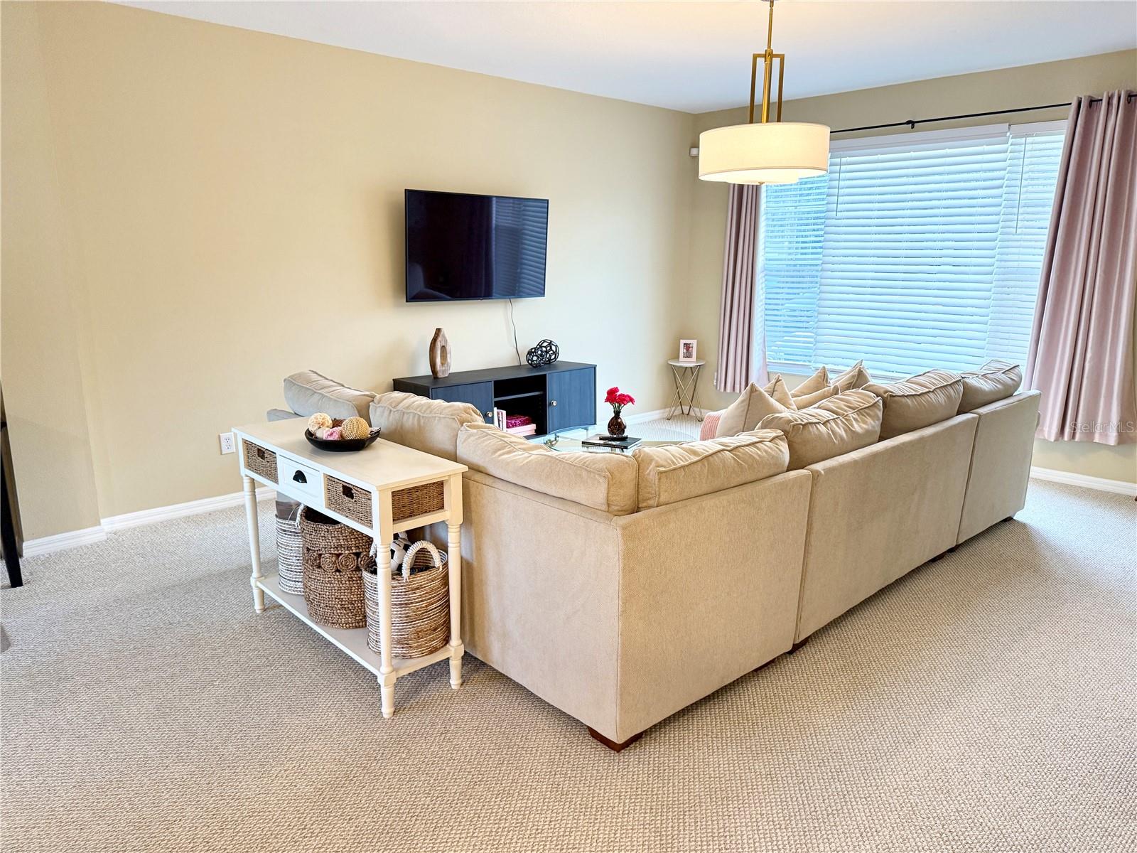 Listing photo id 5 for 12351 Country White Circle