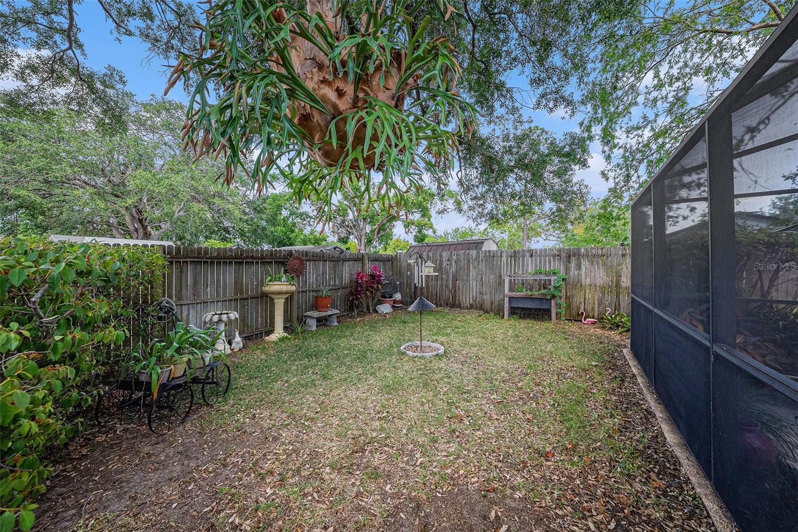 Image 28 of 29 For 616 Highview Circle S