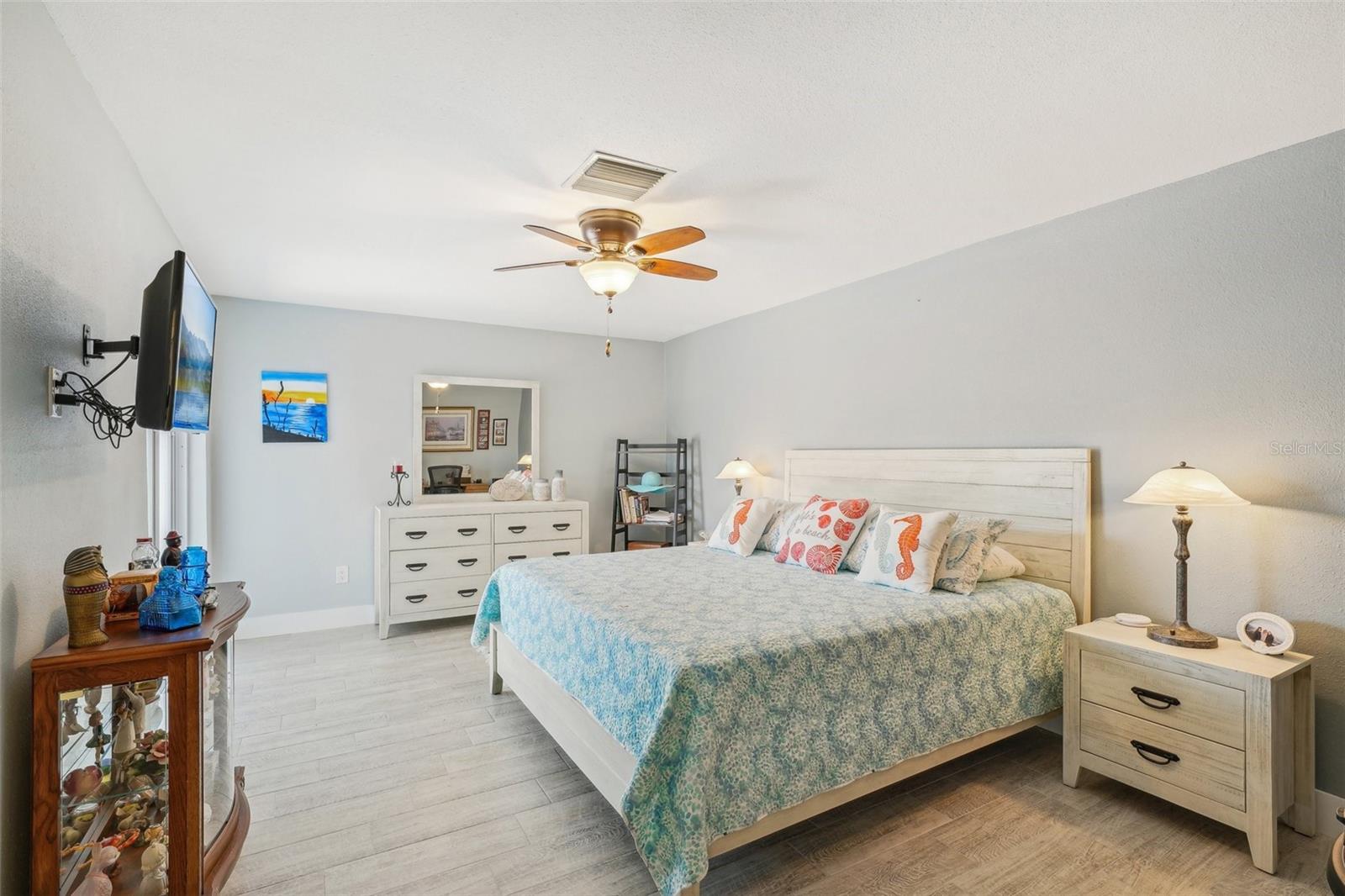 Image 28 of 72 For 467 Boca Ciega Point Boulevard S