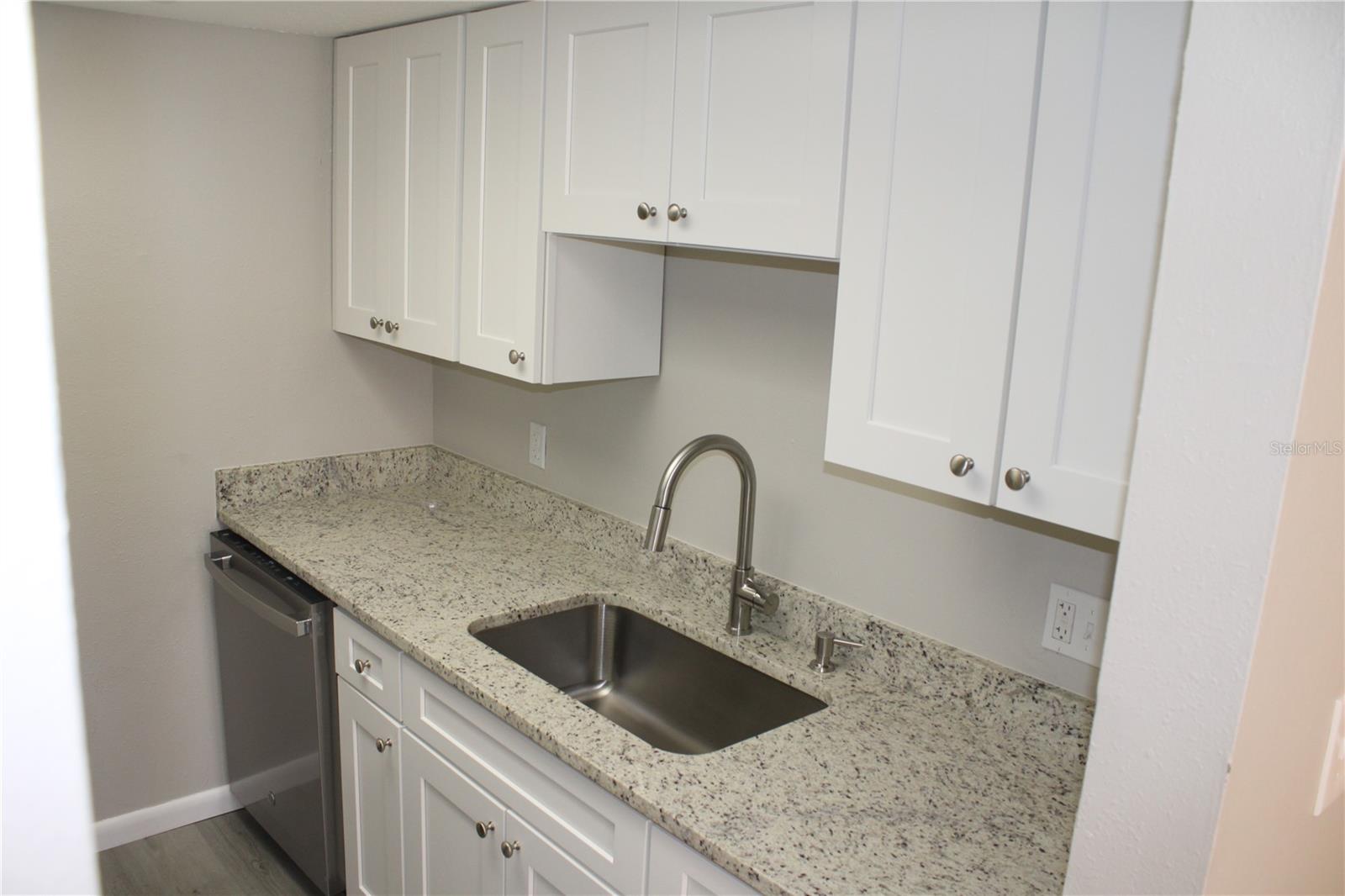 Image 14 of 17 For 4725 Joseph Court 233