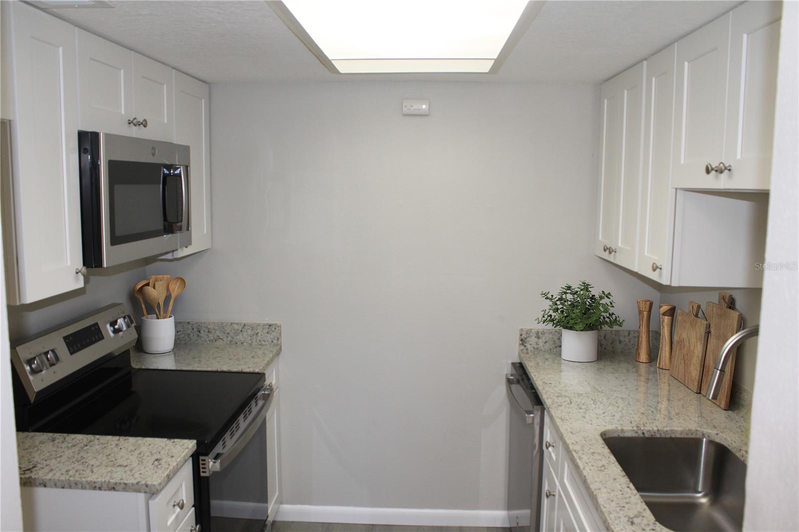Image 7 of 17 For 4725 Joseph Court 233