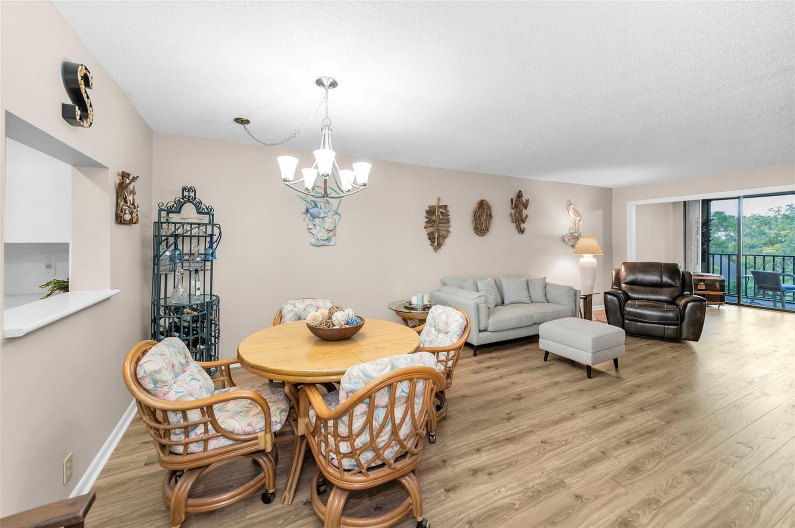 Image 11 of 60 For 3062 Eastland Boulevard 402