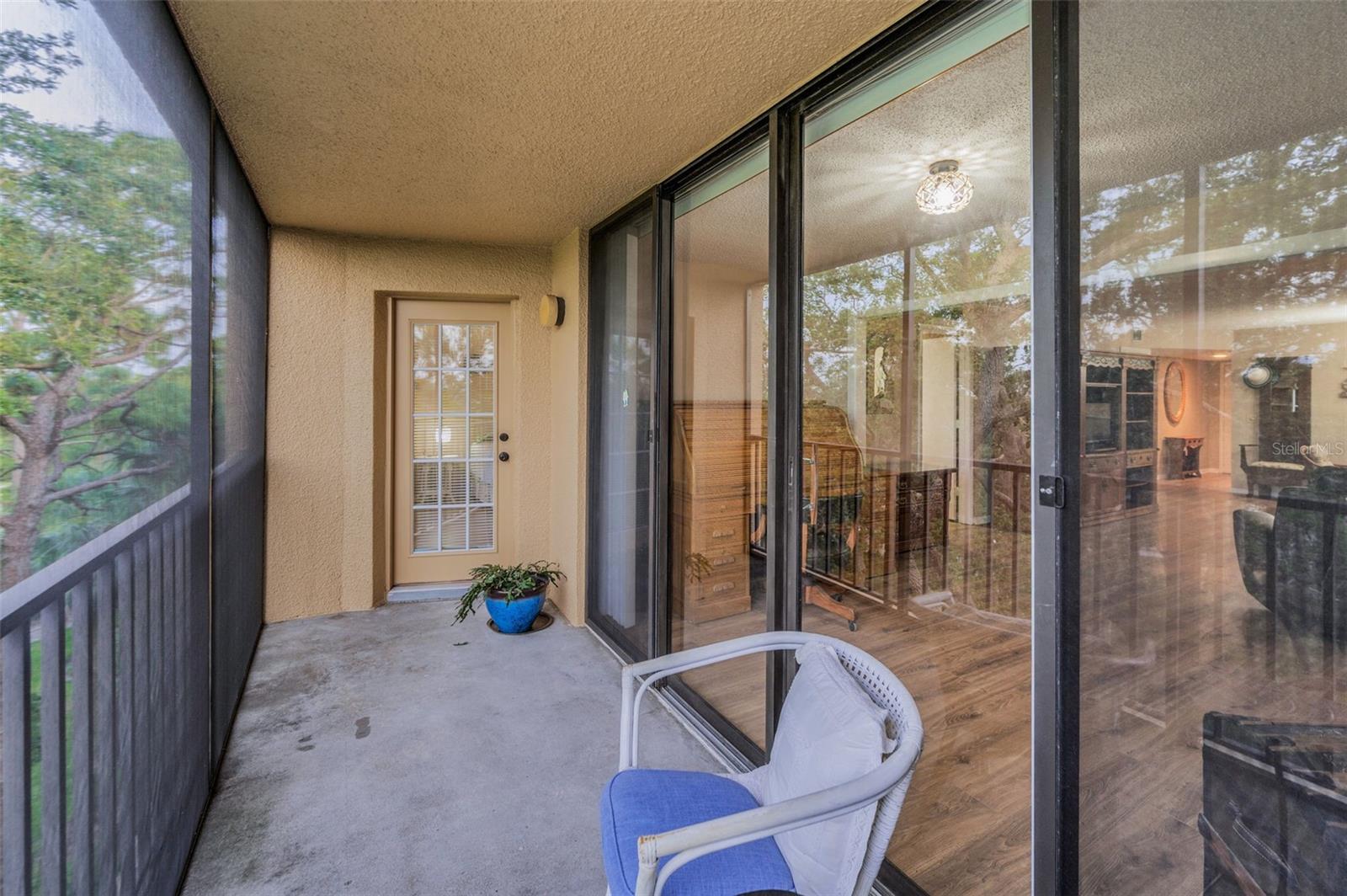 Image 21 of 60 For 3062 Eastland Boulevard 402