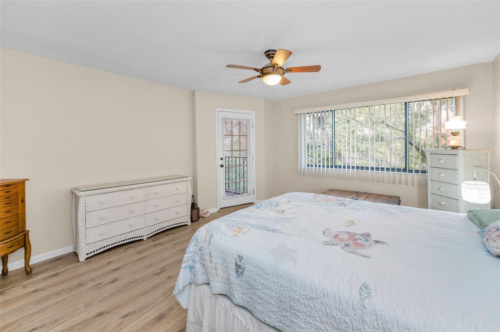 Image 26 of 60 For 3062 Eastland Boulevard 402