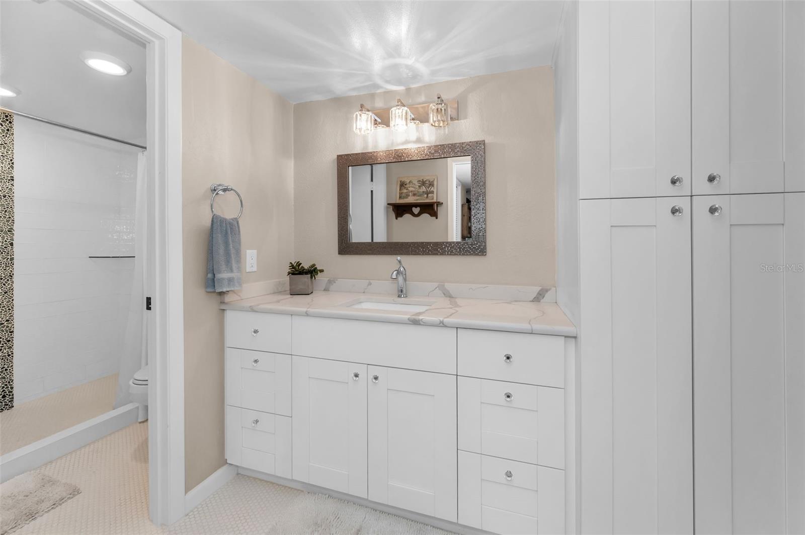 Image 31 of 60 For 3062 Eastland Boulevard 402