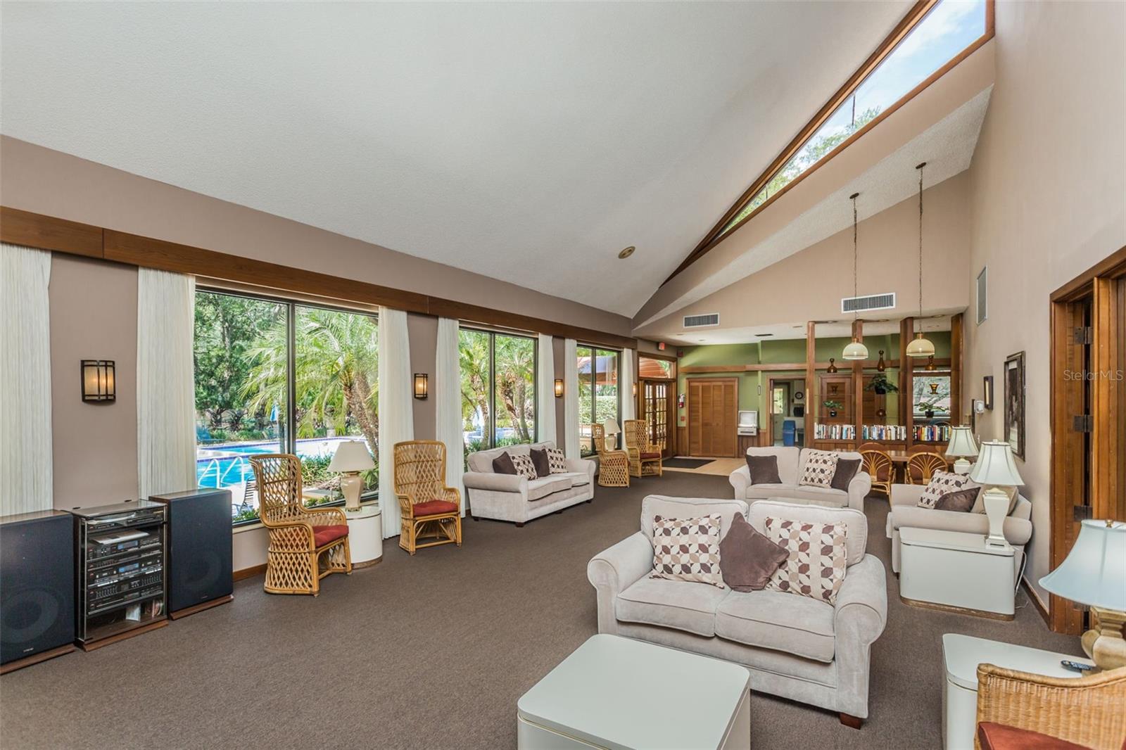 Image 51 of 60 For 3062 Eastland Boulevard 402