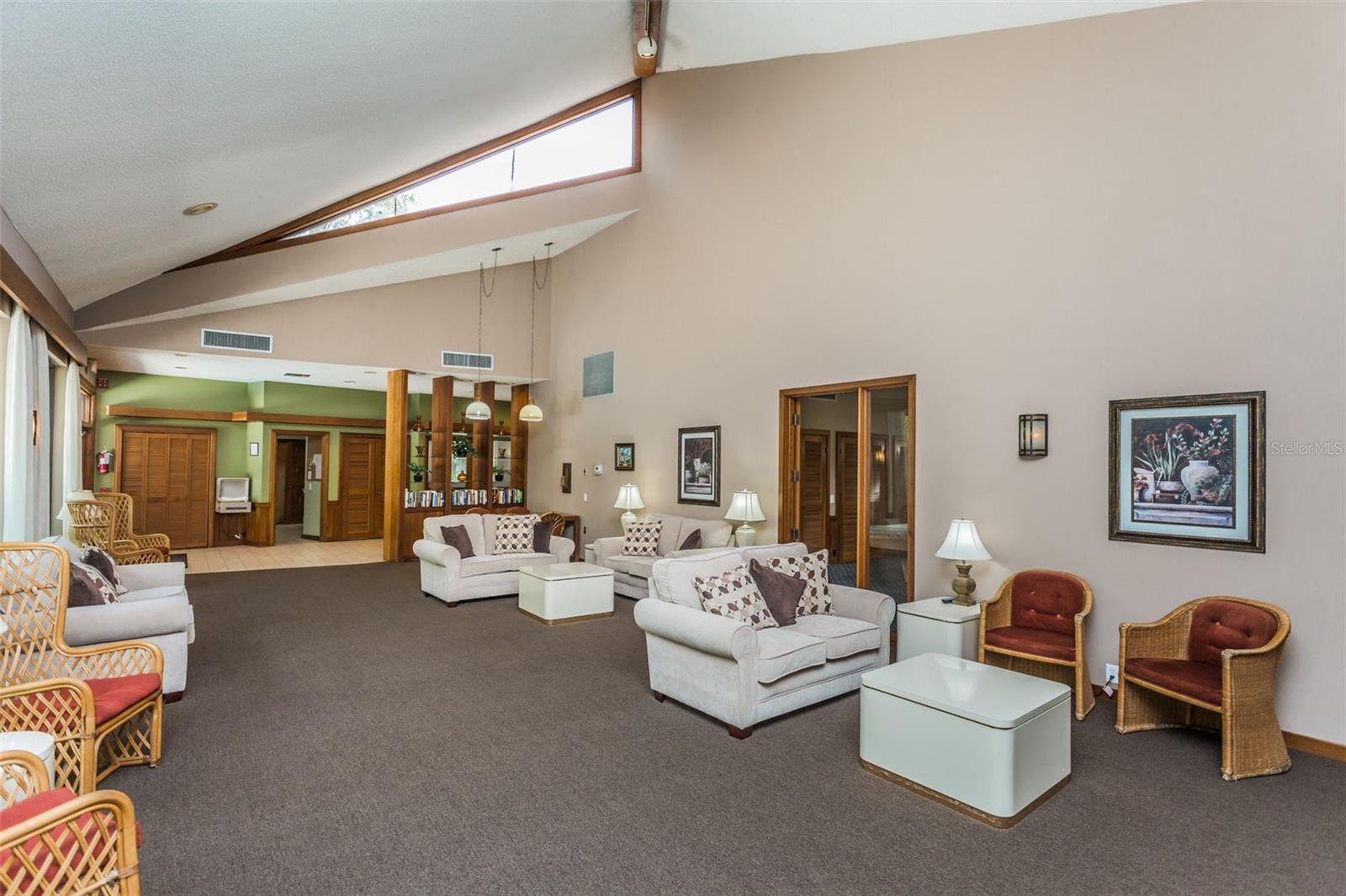 Image 52 of 60 For 3062 Eastland Boulevard 402