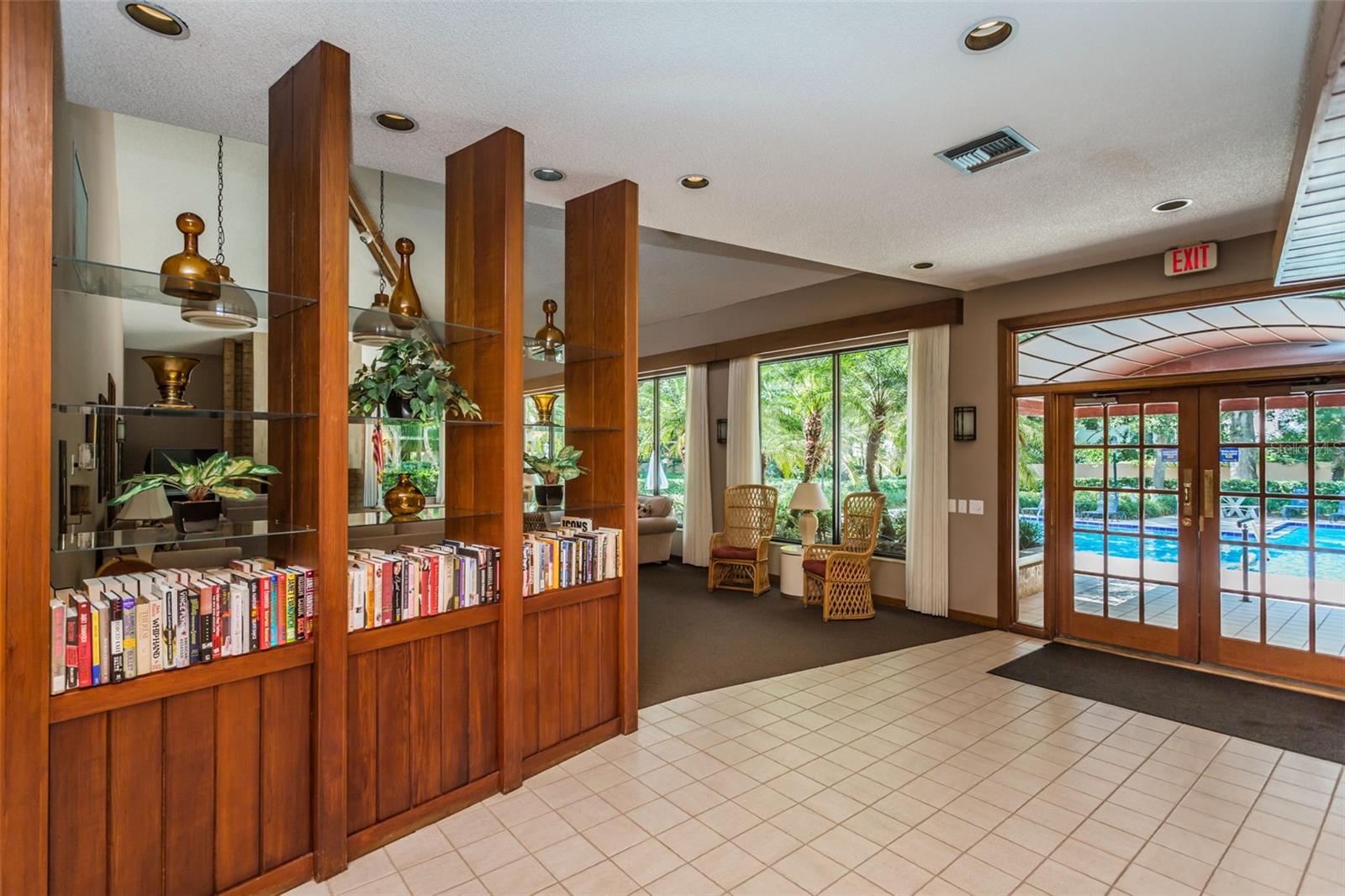 Image 57 of 60 For 3062 Eastland Boulevard 402
