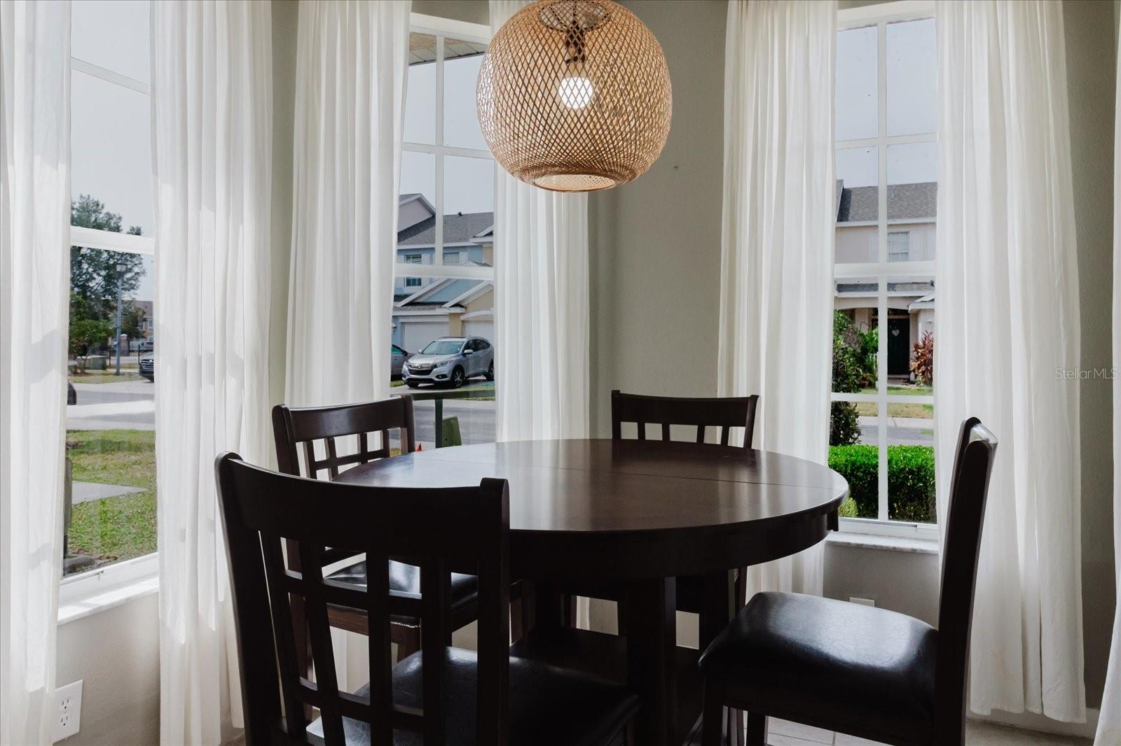 Listing photo id 23 for 6260 Olivedale Drive