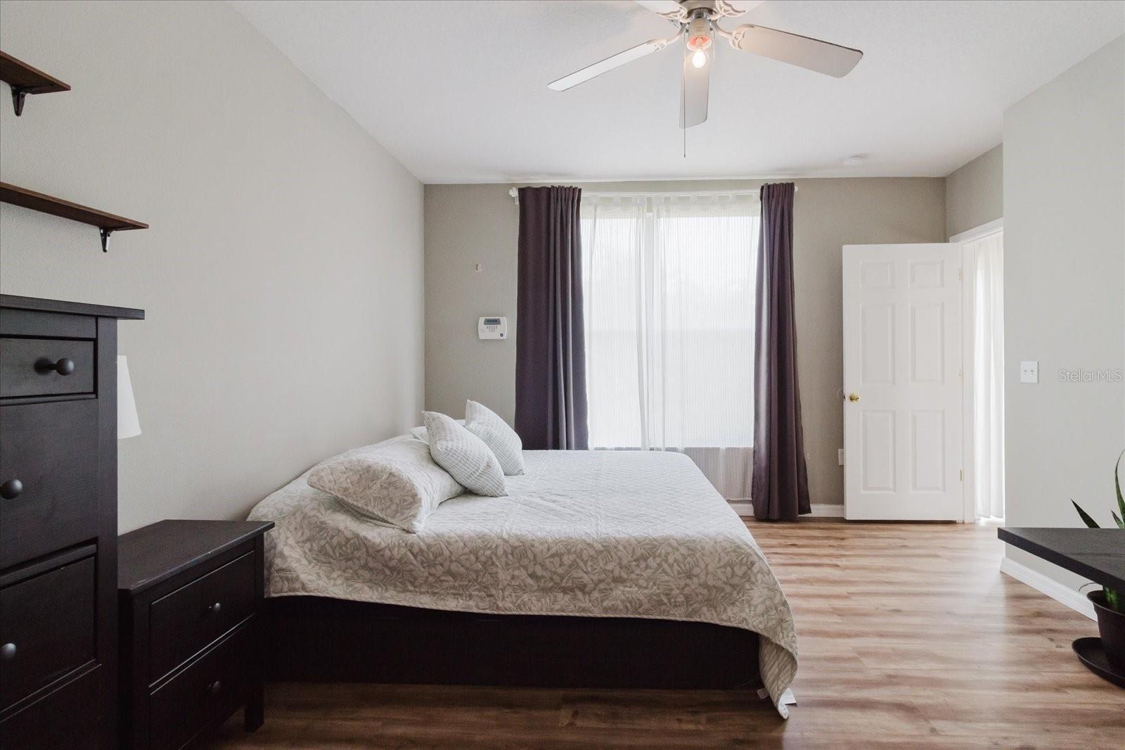 Listing photo id 27 for 6260 Olivedale Drive