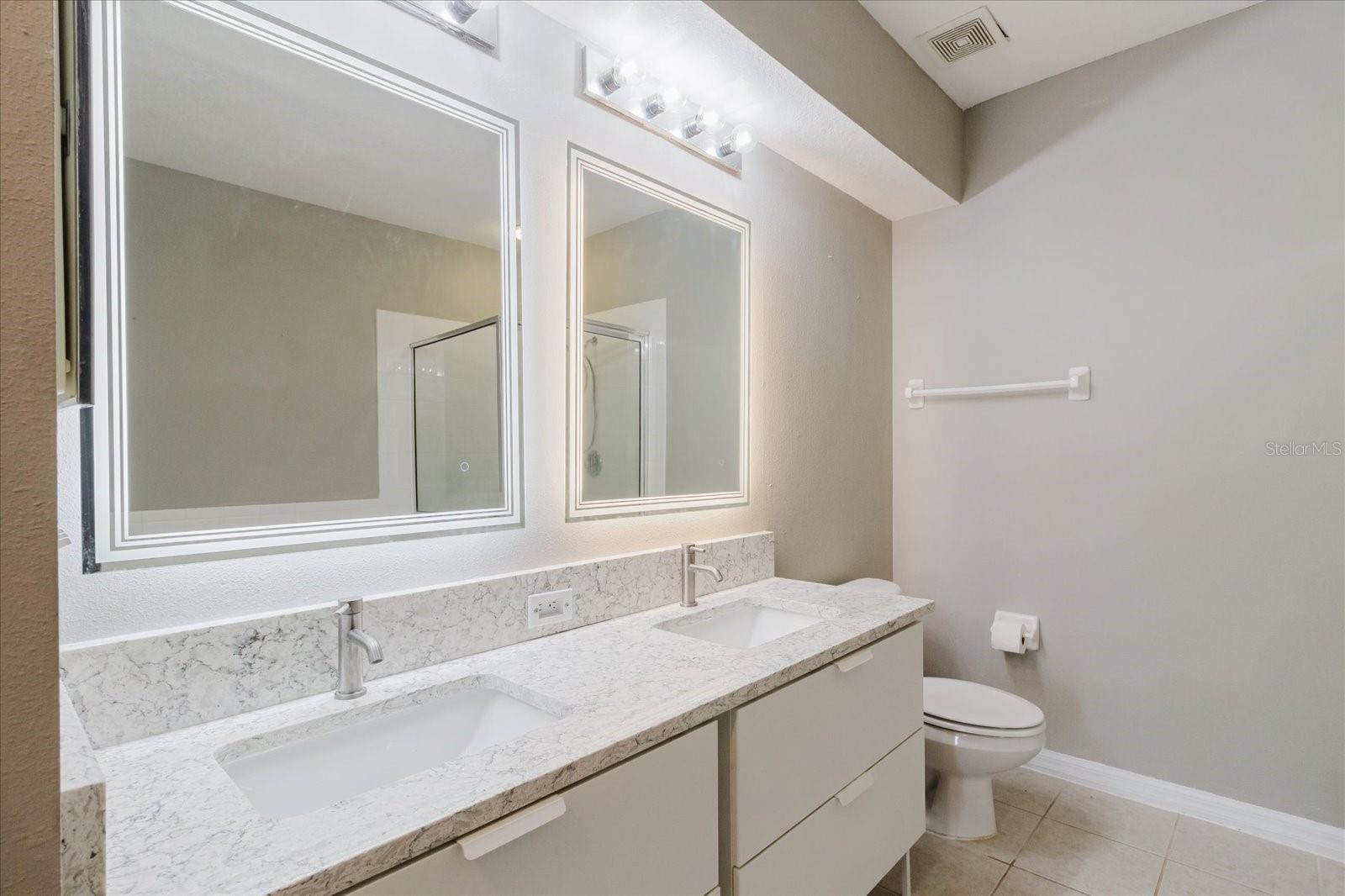 Listing photo id 30 for 6260 Olivedale Drive