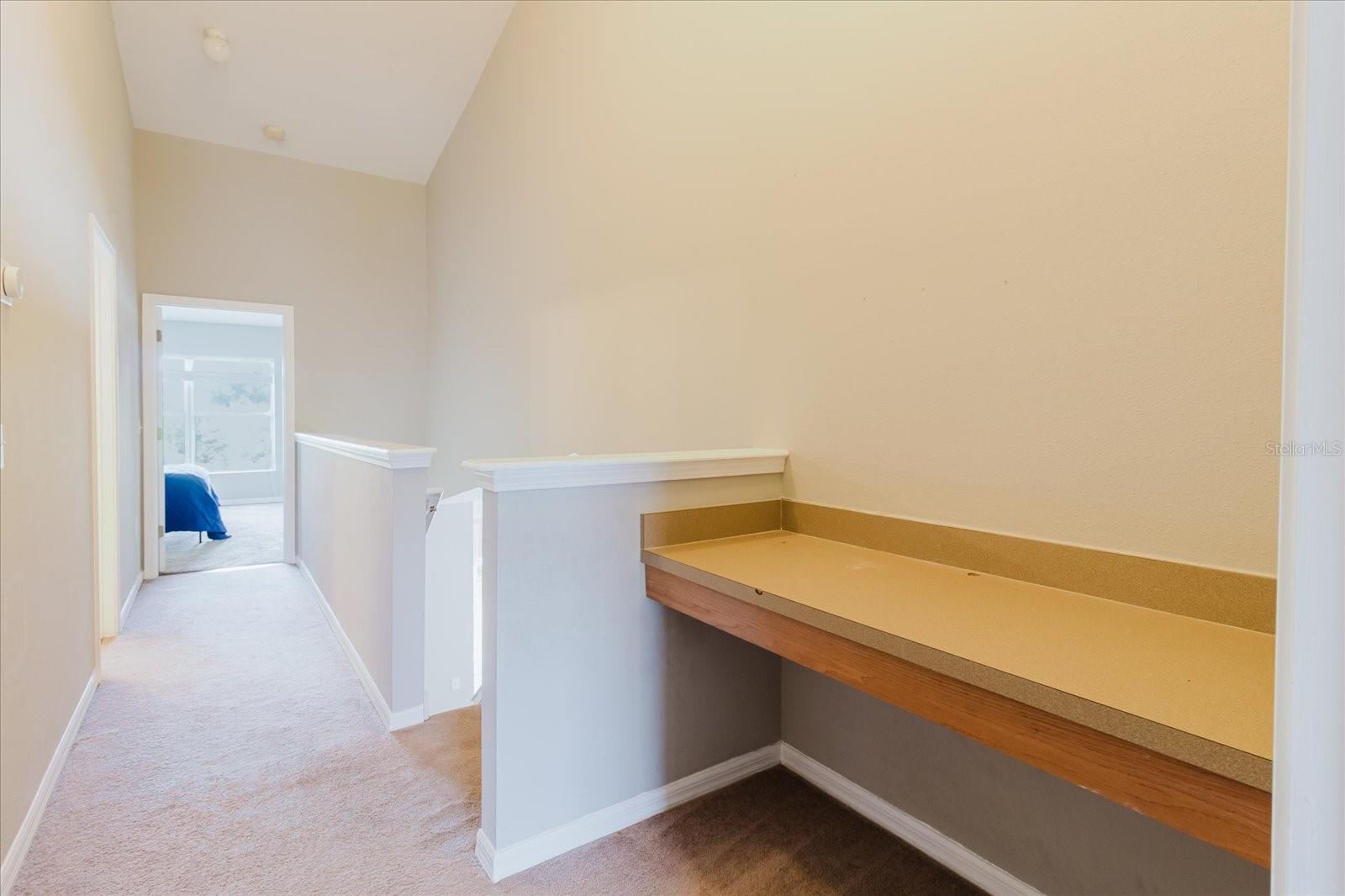 Listing photo id 35 for 6260 Olivedale Drive