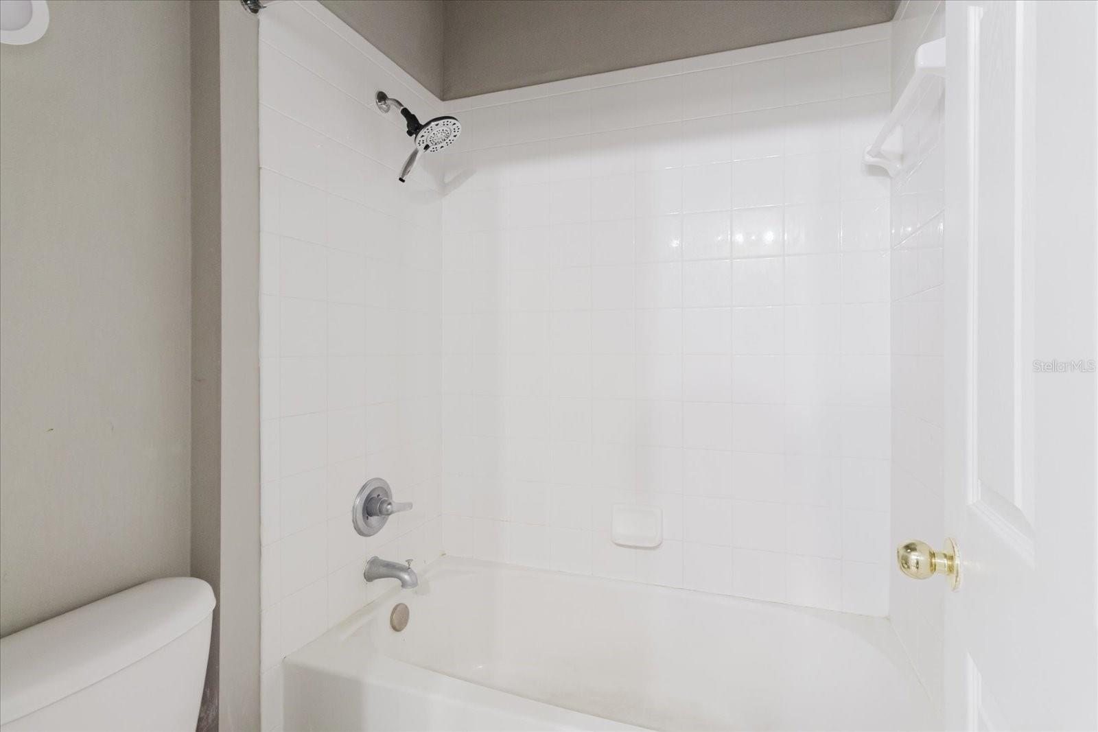 Listing photo id 38 for 6260 Olivedale Drive