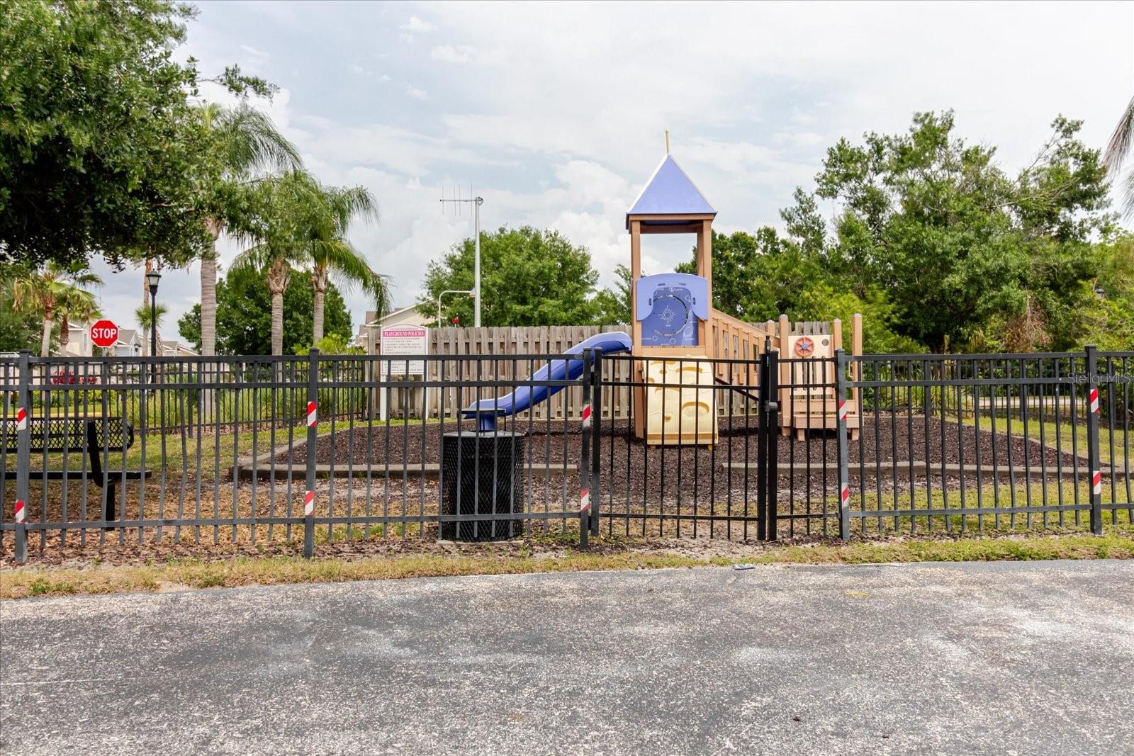 Listing photo id 46 for 6260 Olivedale Drive