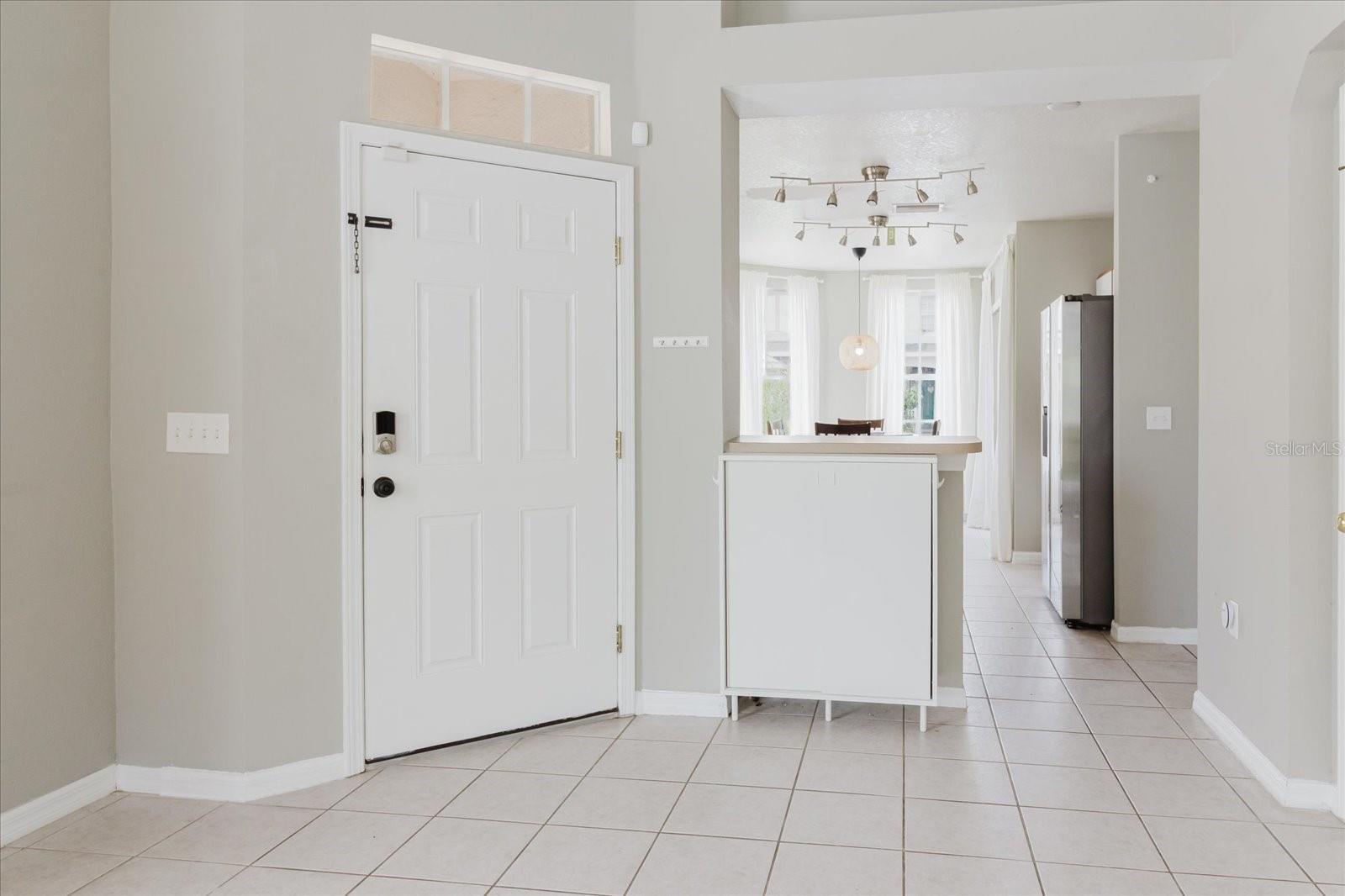 Listing photo id 3 for 6260 Olivedale Drive