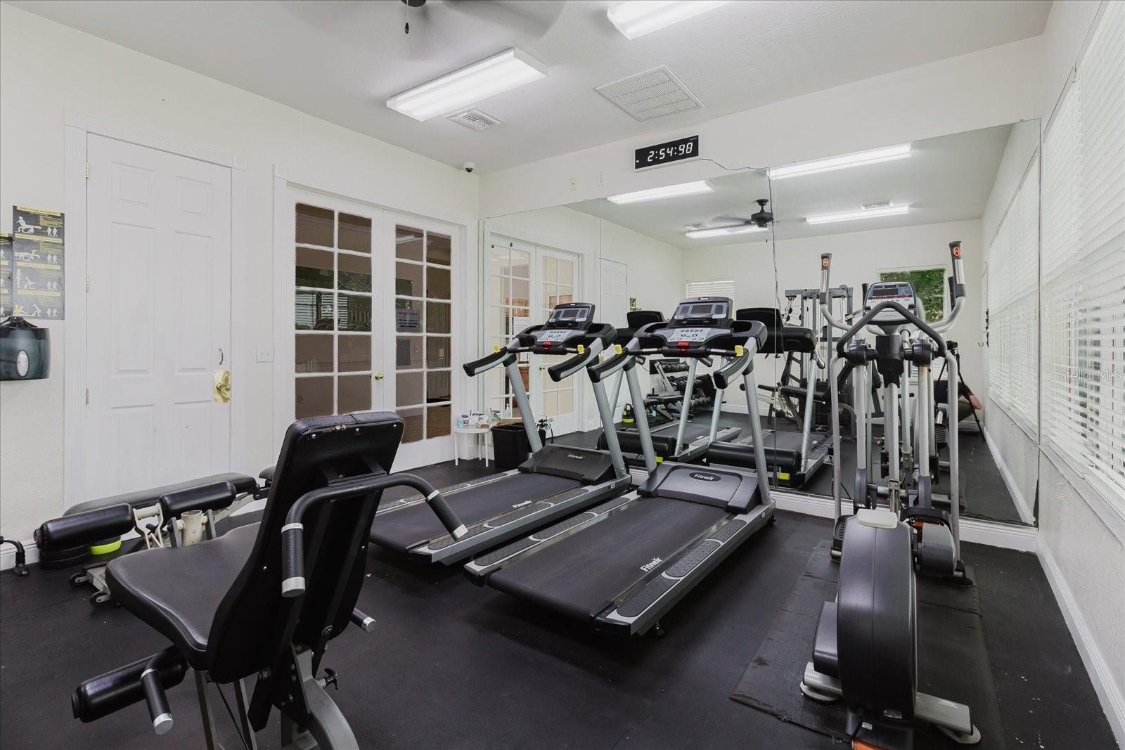 Listing photo id 50 for 6260 Olivedale Drive
