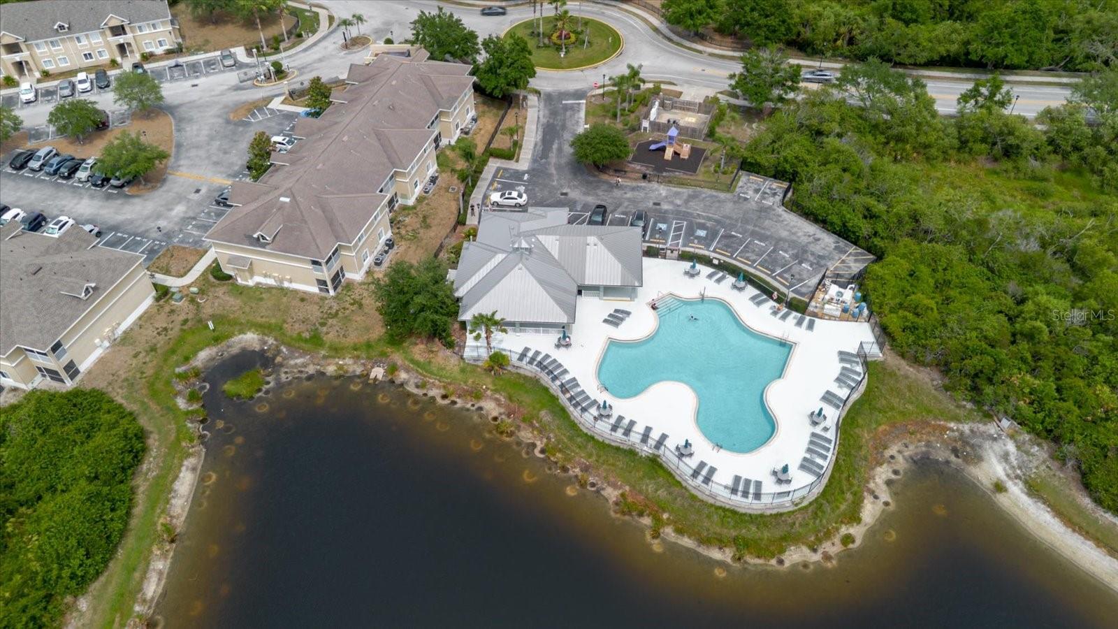 Listing photo id 52 for 6260 Olivedale Drive