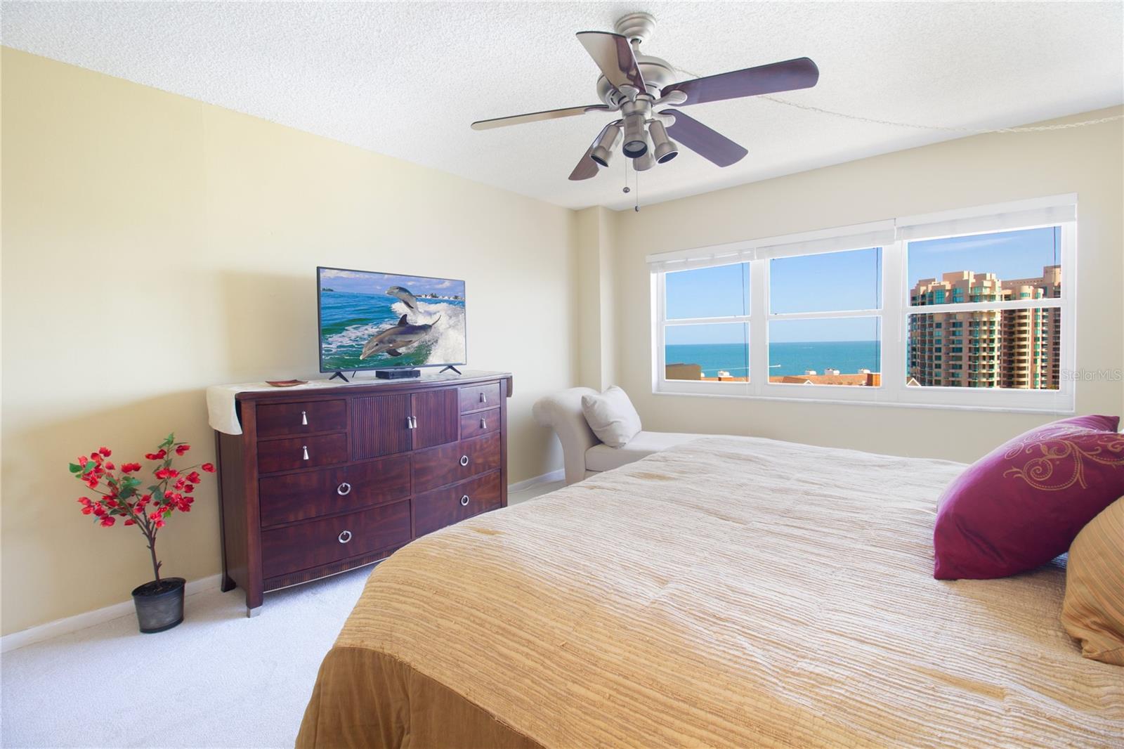 Image 16 of 51 For 1621 Gulf Boulevard 1604