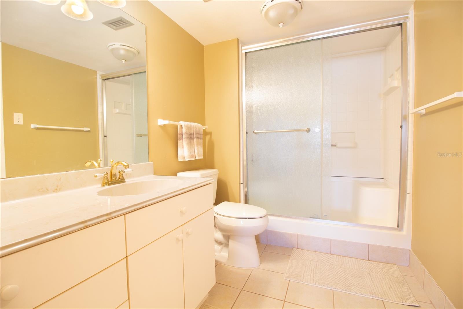 Image 18 of 51 For 1621 Gulf Boulevard 1604