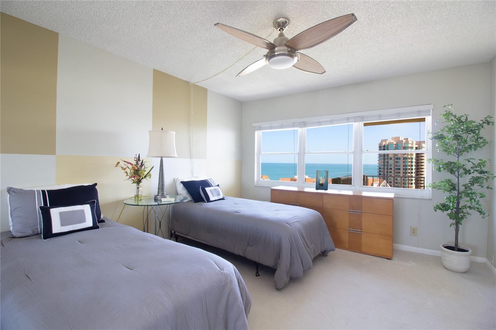 Image 19 of 51 For 1621 Gulf Boulevard 1604