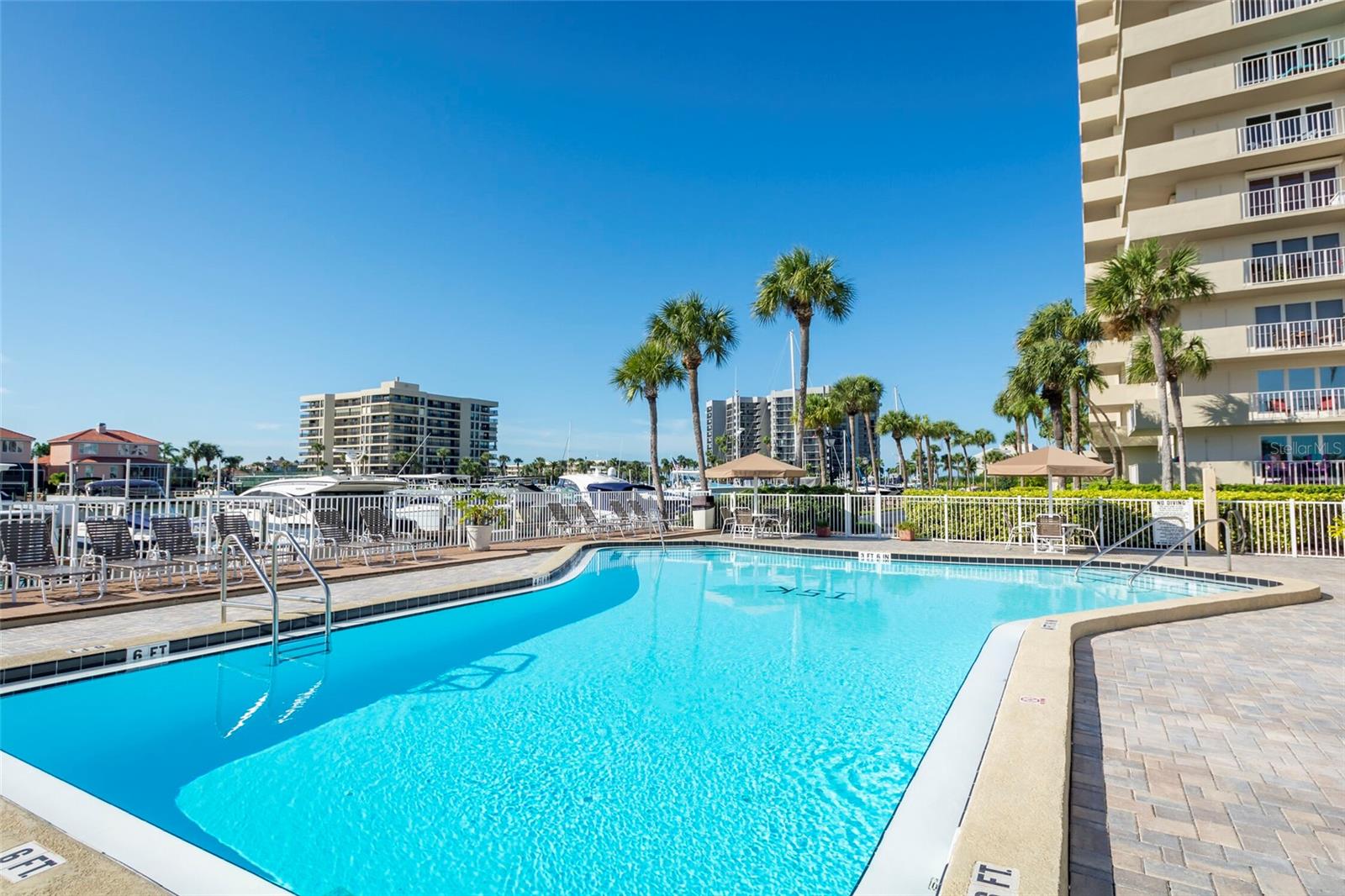 Image 34 of 51 For 1621 Gulf Boulevard 1604