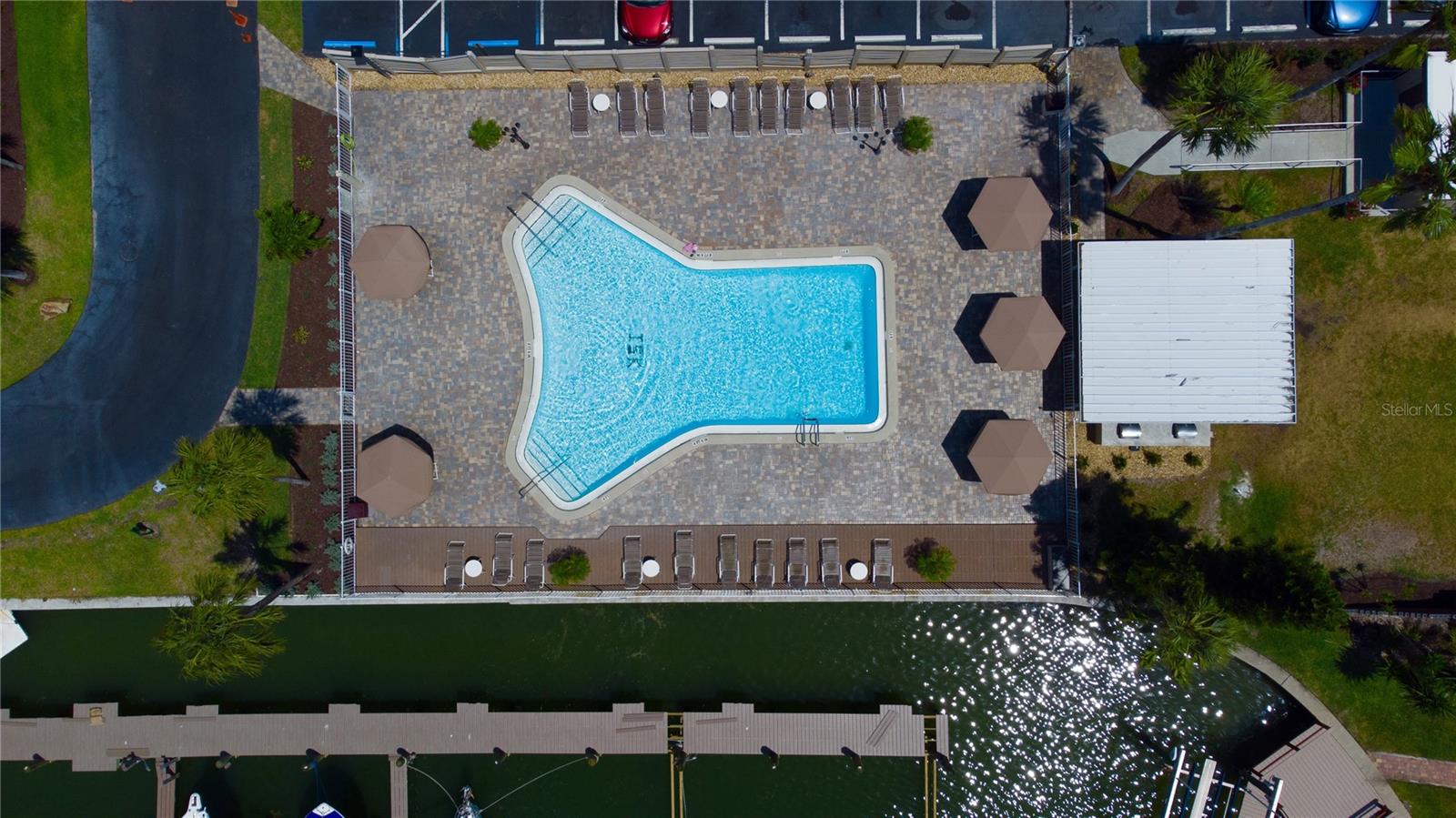 Image 36 of 51 For 1621 Gulf Boulevard 1604
