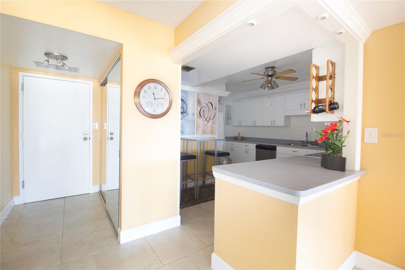 Image 9 of 51 For 1621 Gulf Boulevard 1604