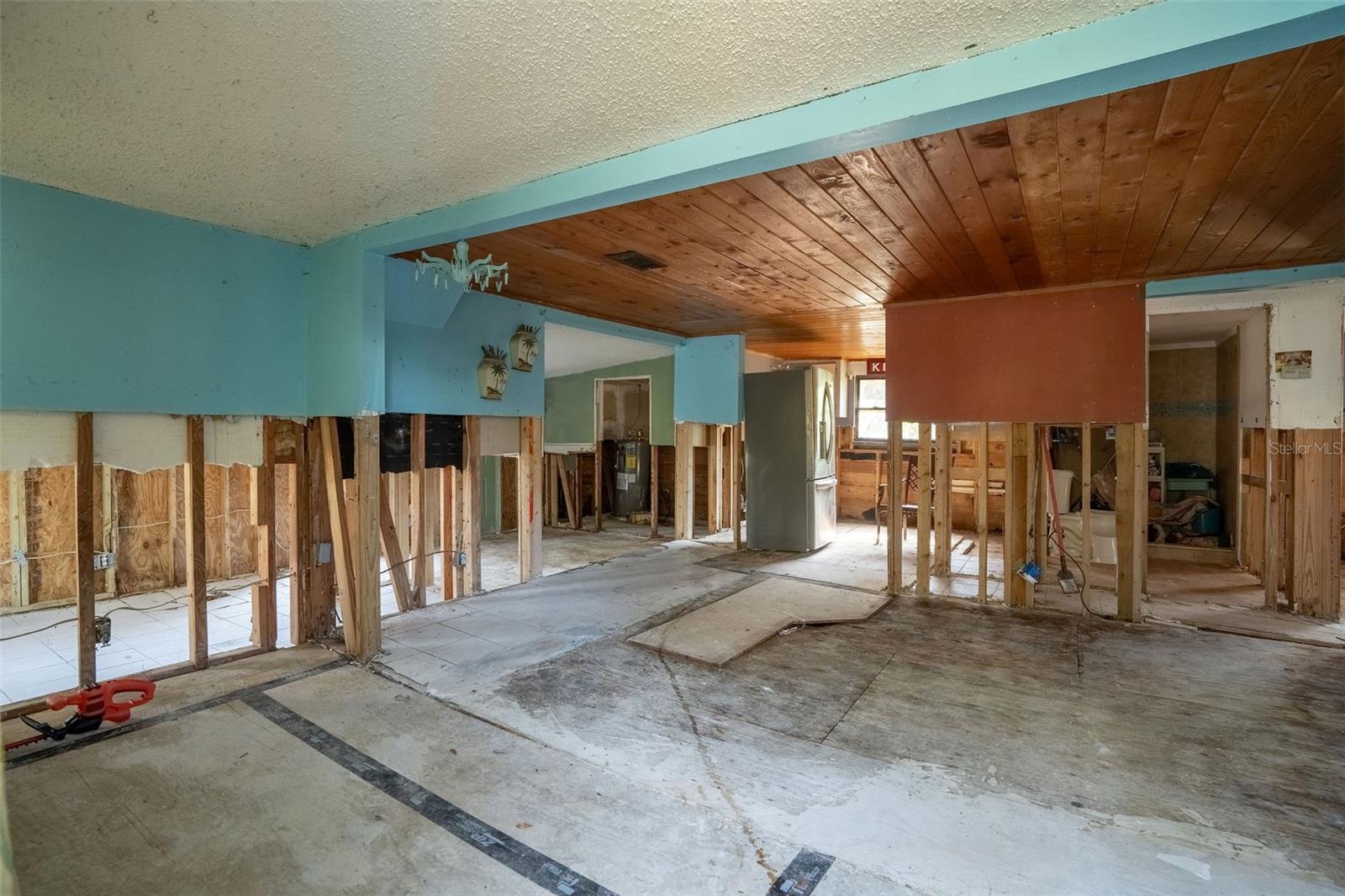 Image 2 of 17 For 9810 Parsons Street