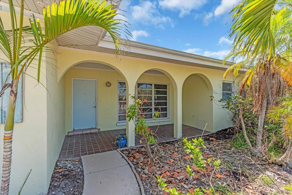 Details for 396 Avenida Madera, SARASOTA, FL 34242