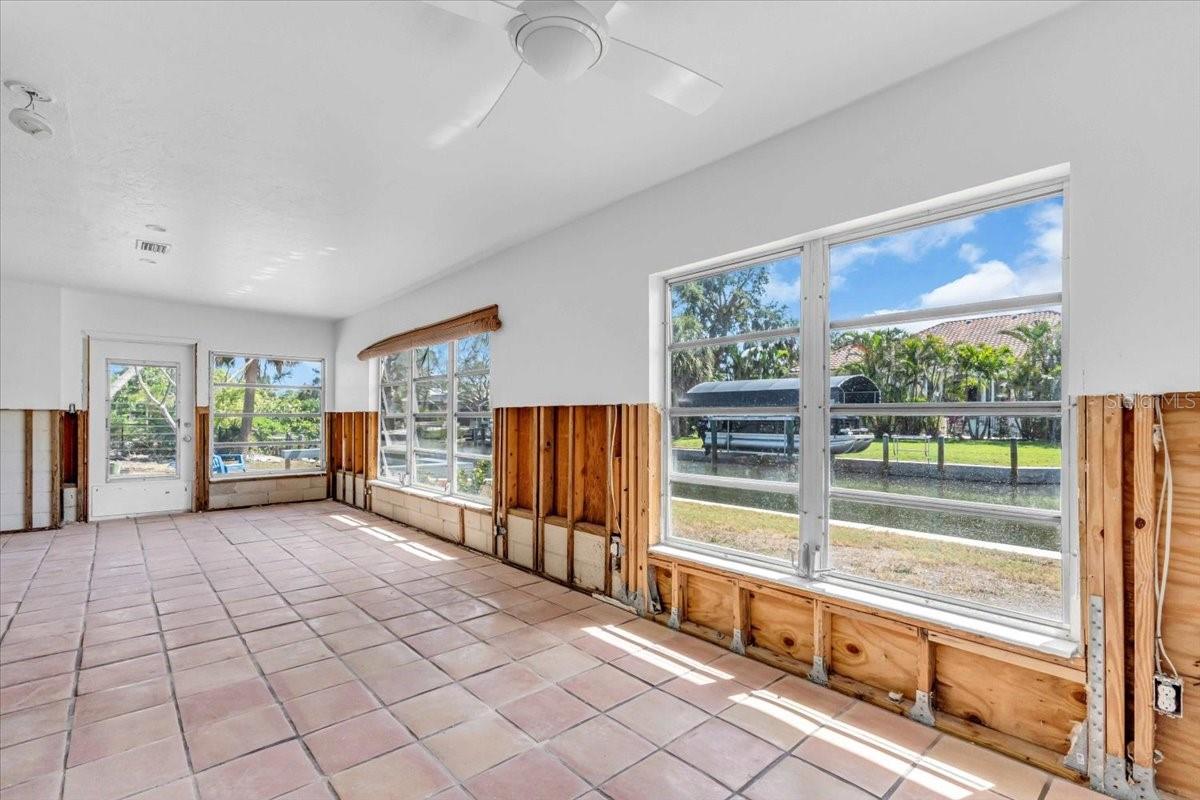 Image 10 of 59 For 396 Avenida Madera