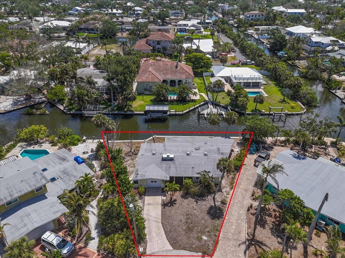 Image 33 of 59 For 396 Avenida Madera