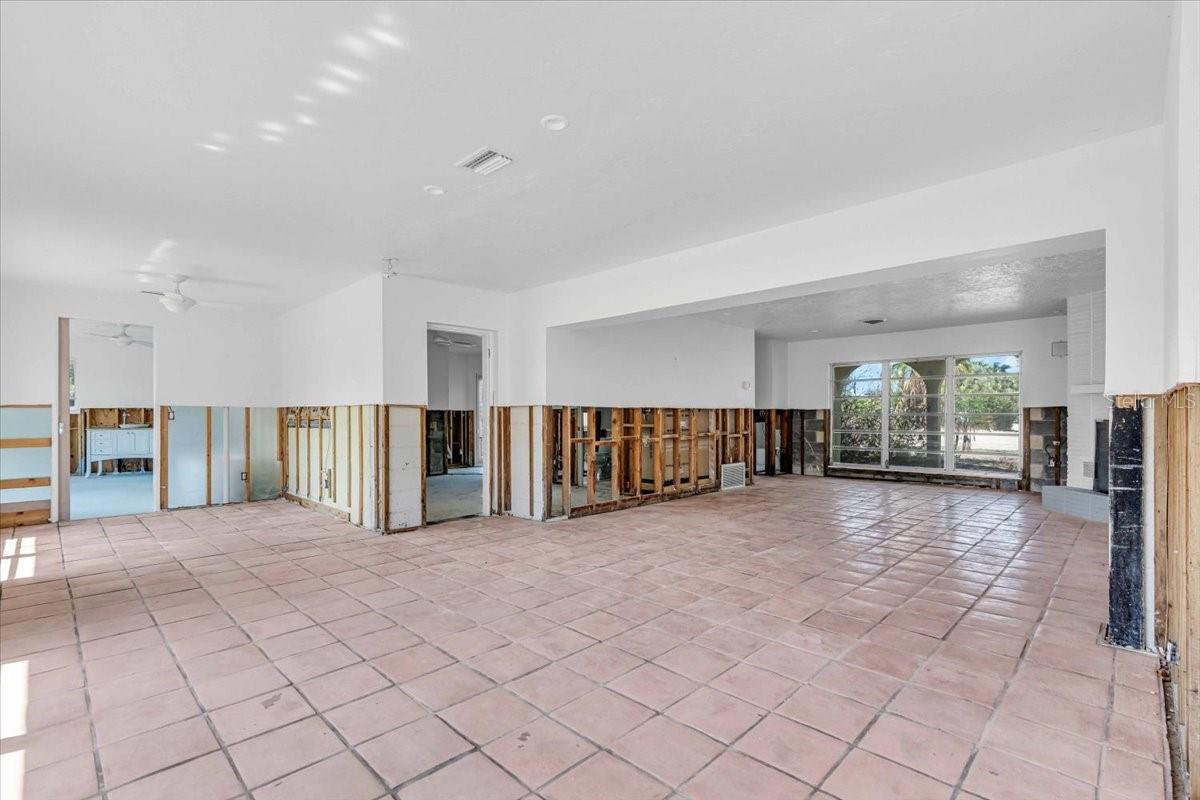 Image 8 of 59 For 396 Avenida Madera