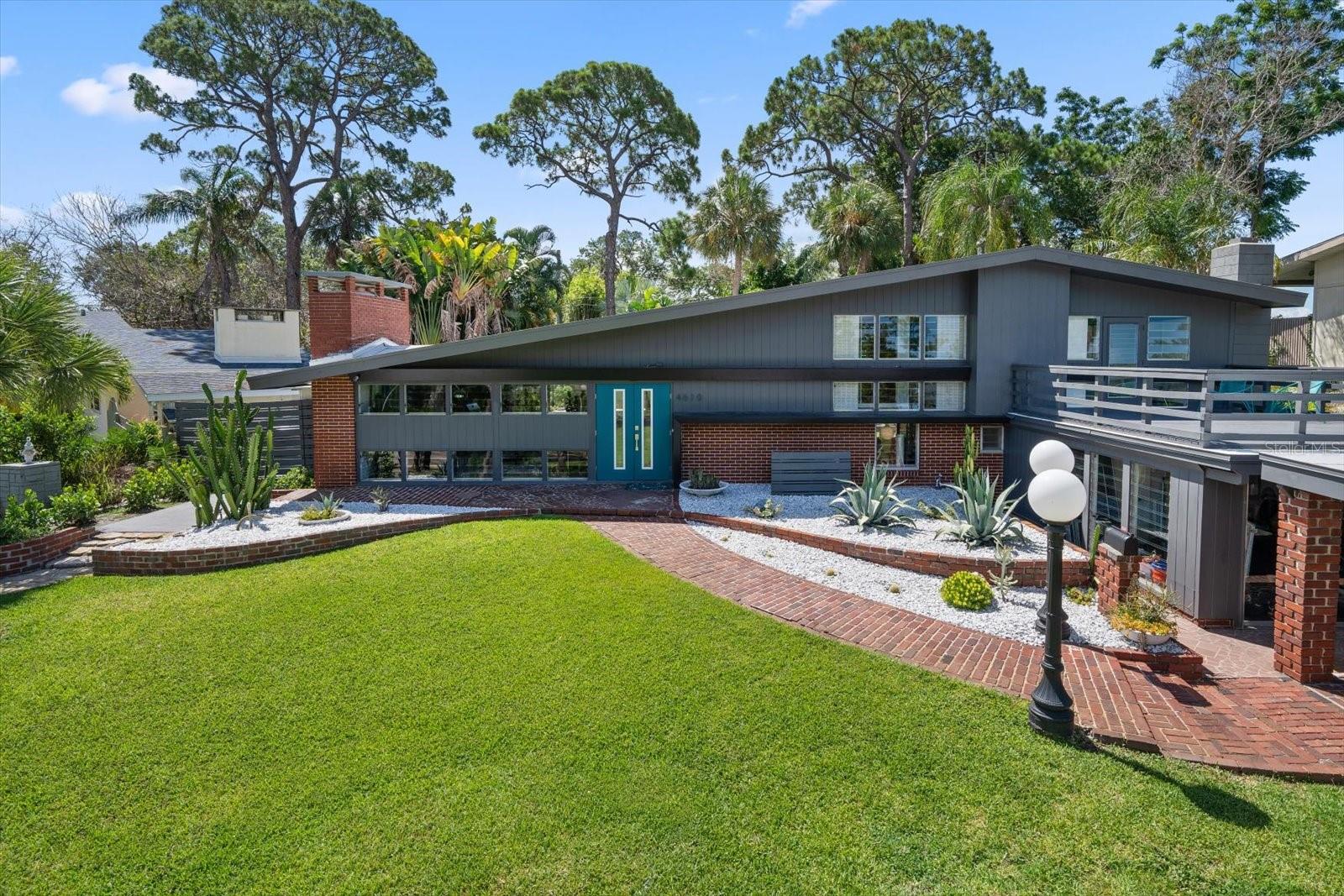 Image 5 of 74 For 4610 Cypress Way S