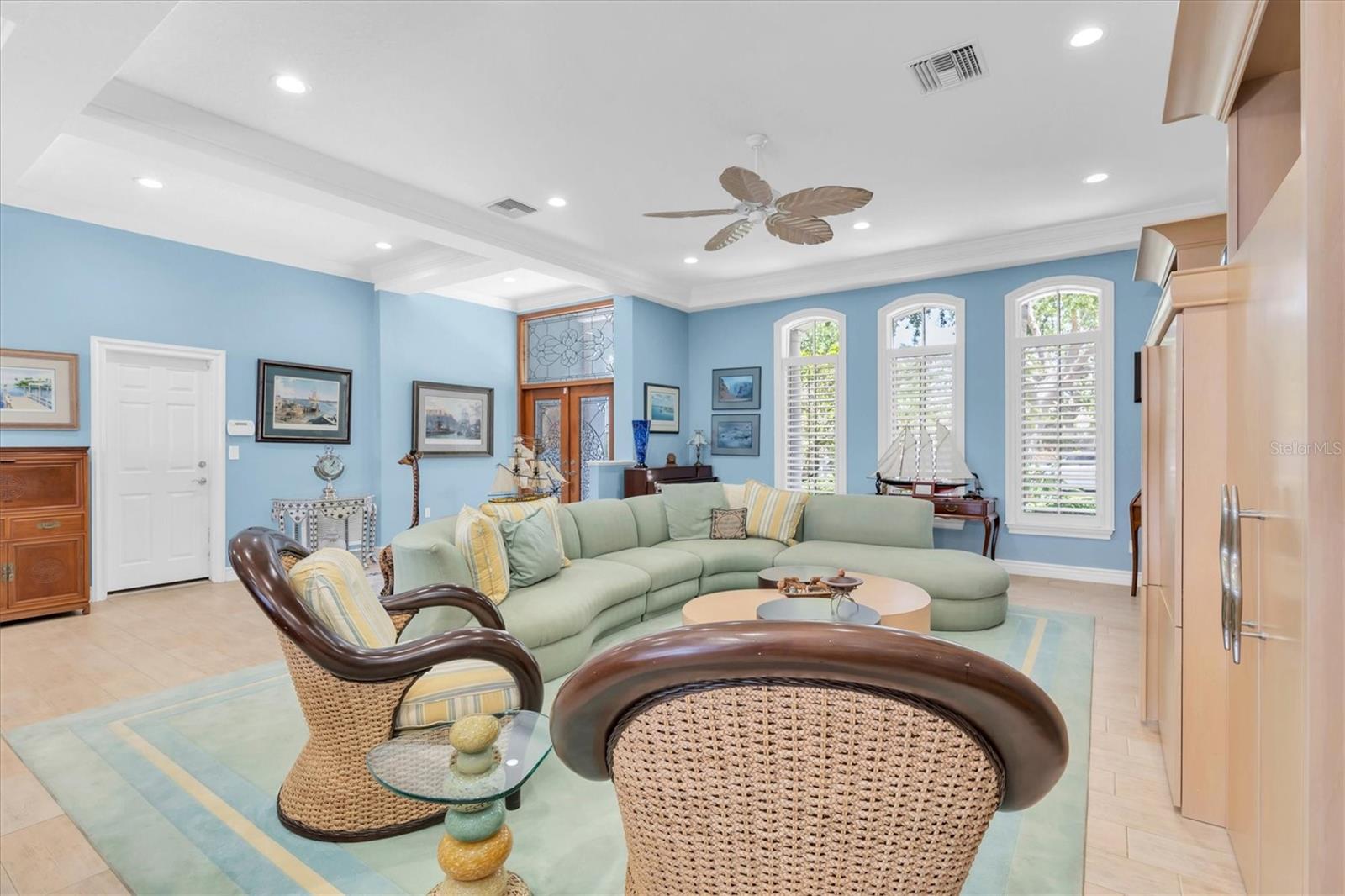 Image 11 of 62 For 860 Harbor Island