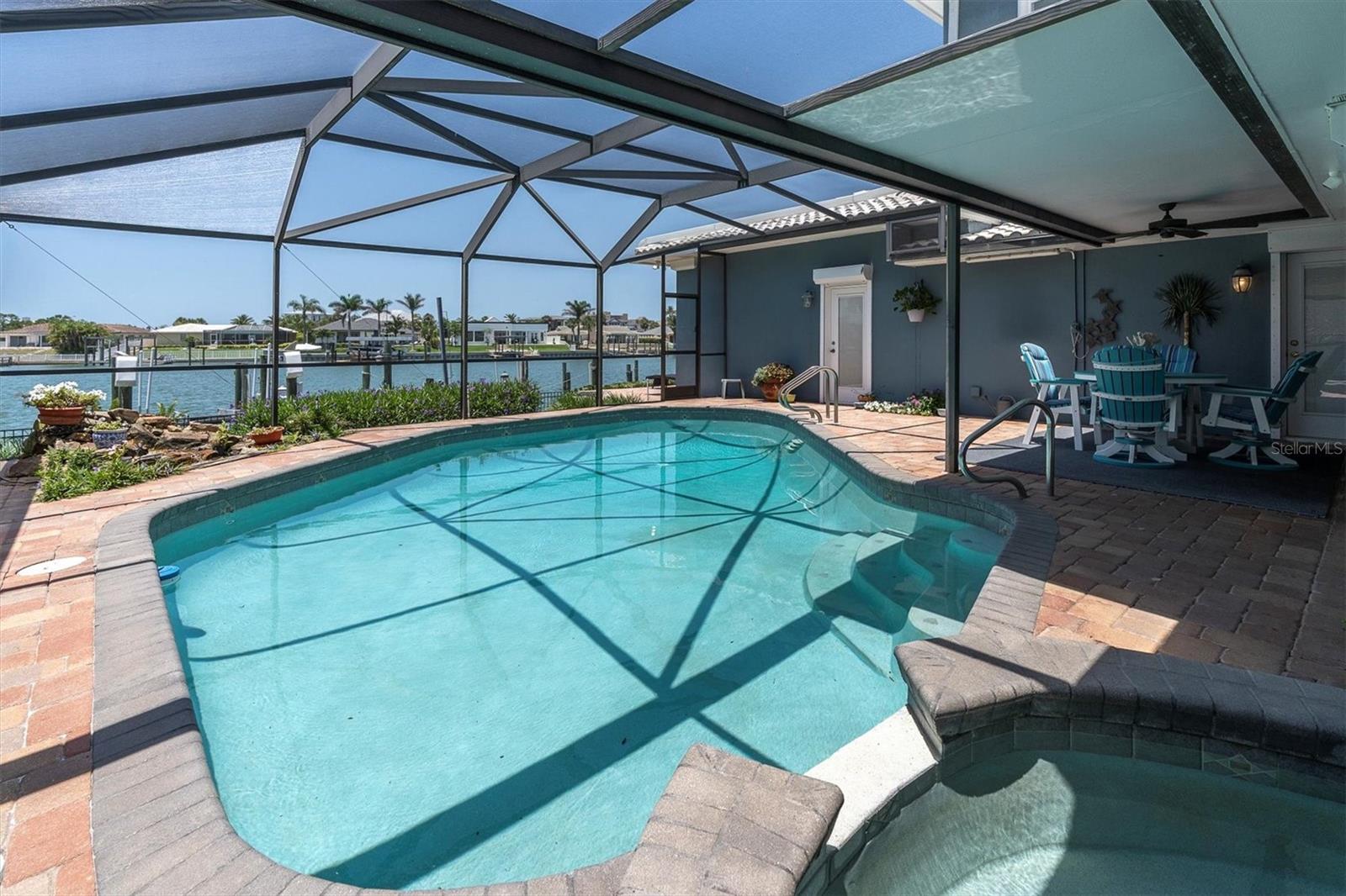 Image 3 of 62 For 860 Harbor Island