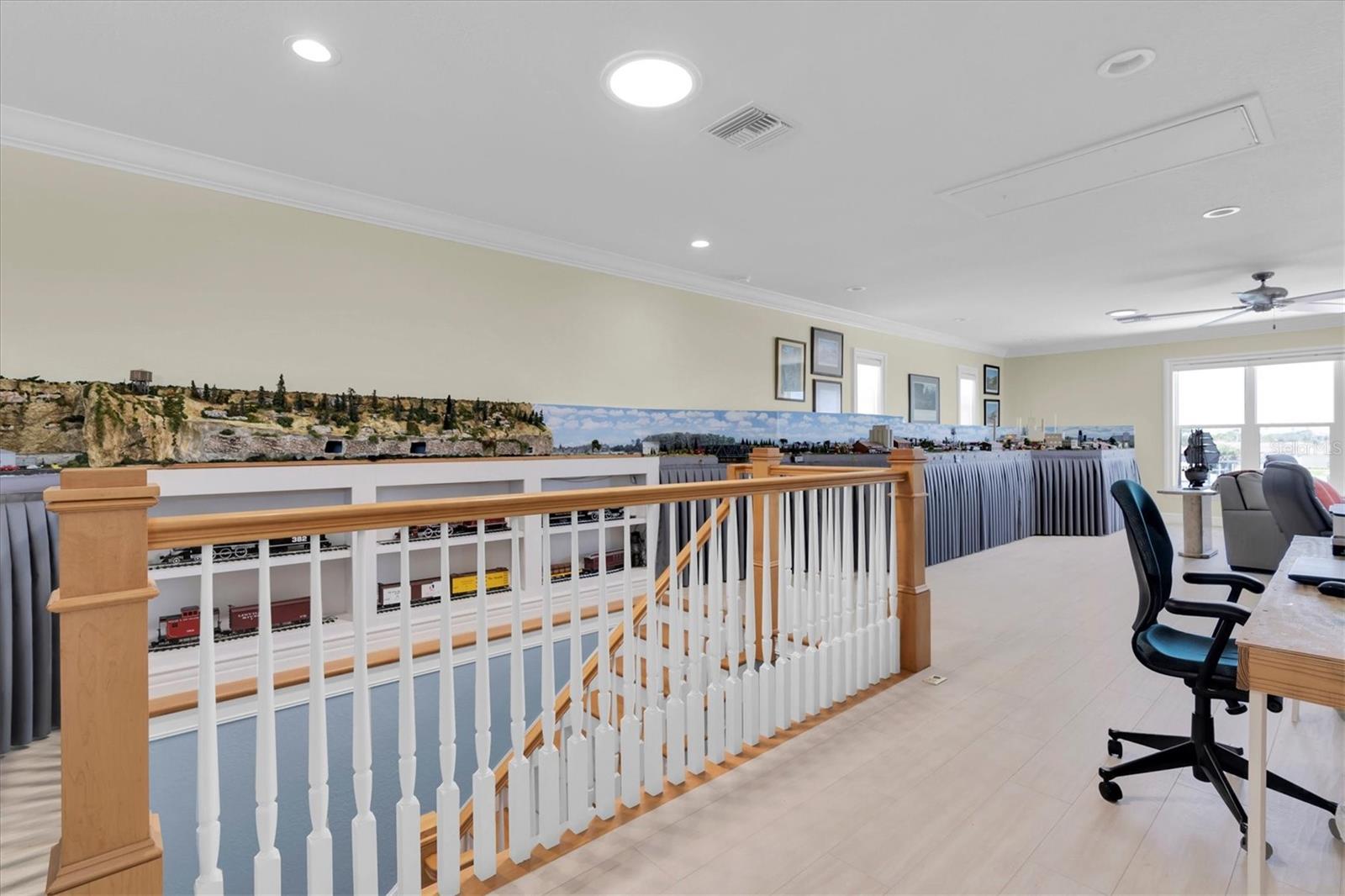Image 36 of 62 For 860 Harbor Island