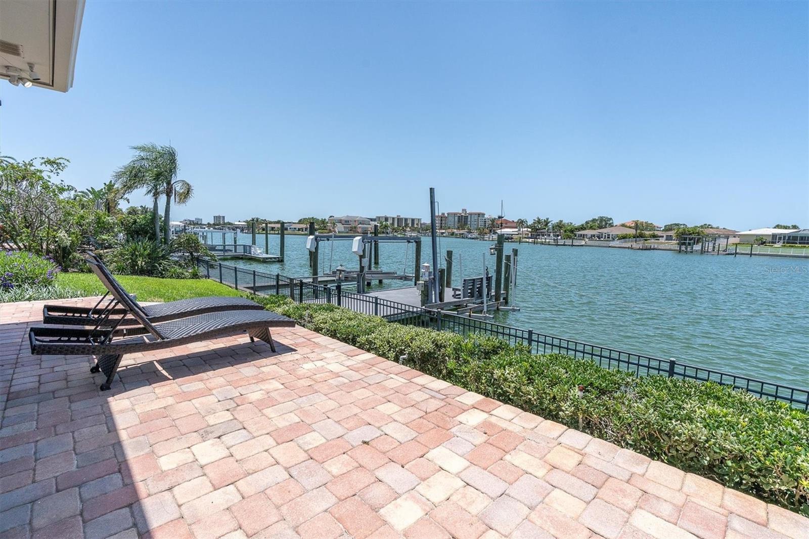 Image 53 of 62 For 860 Harbor Island