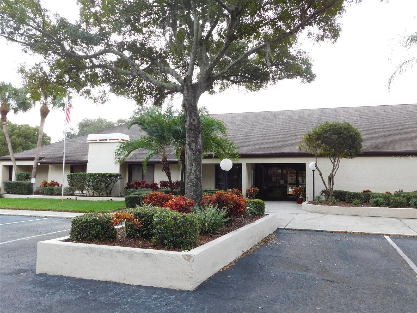 Listing photo id 12 for 2567 Oakleaf Lane 41b