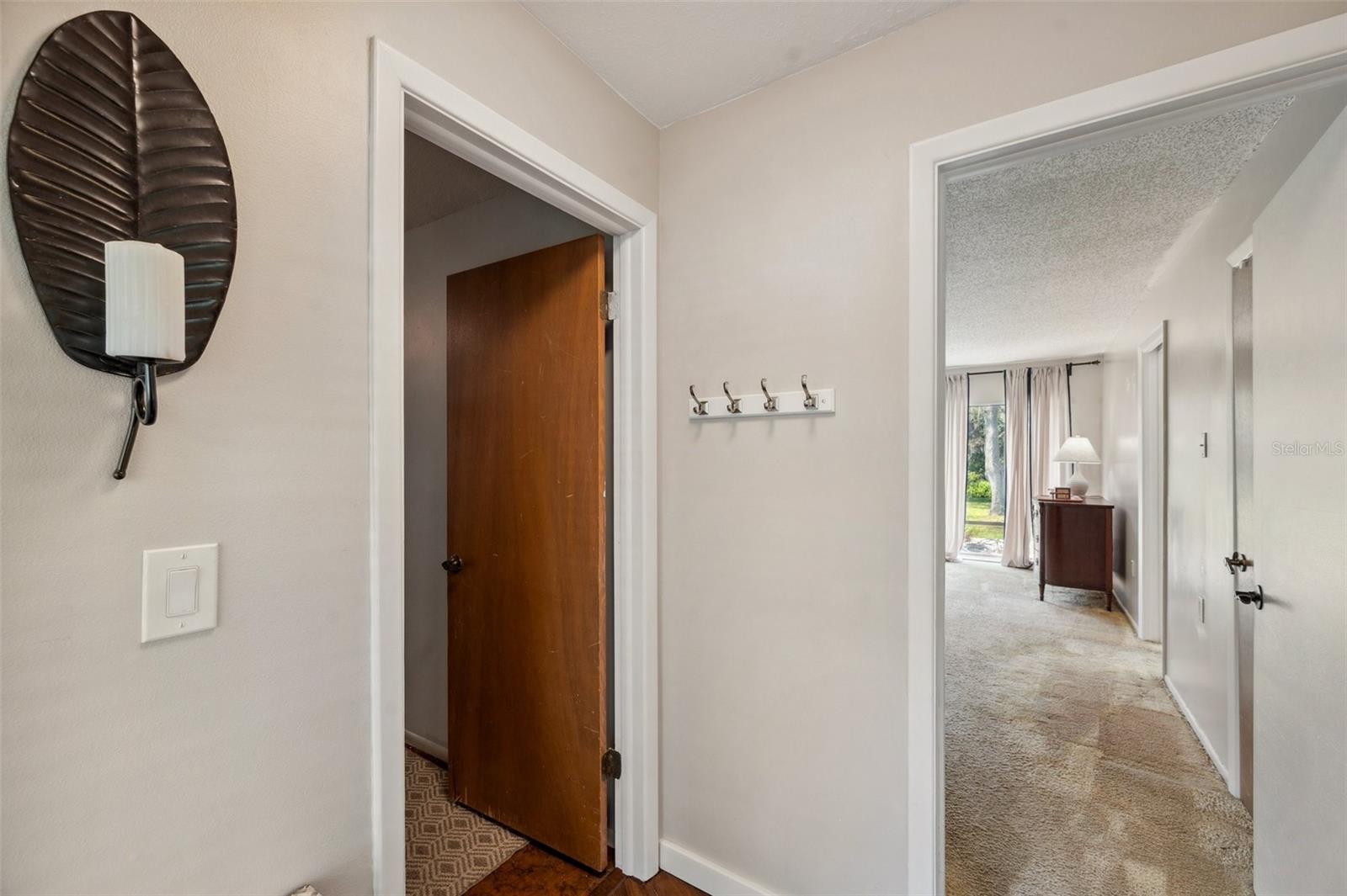 Listing photo id 45 for 6514 Sunhigh Drive