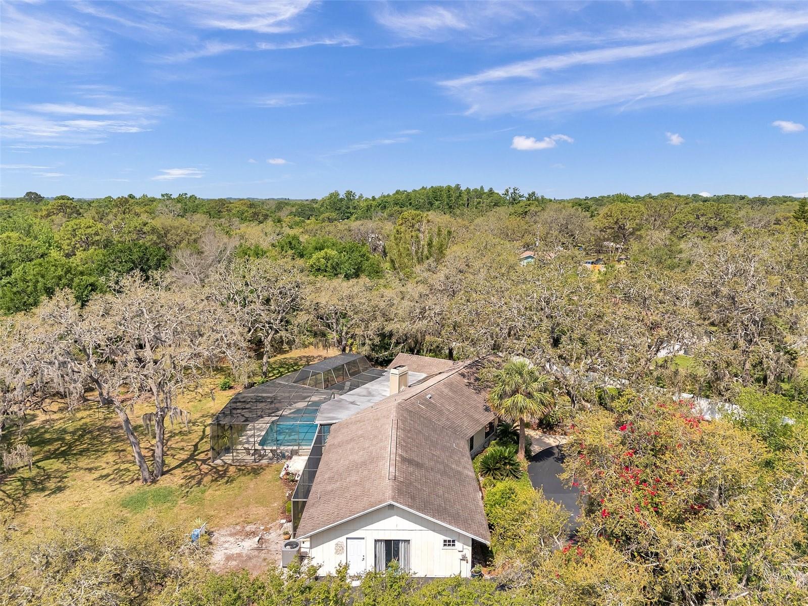 Listing photo id 61 for 6514 Sunhigh Drive